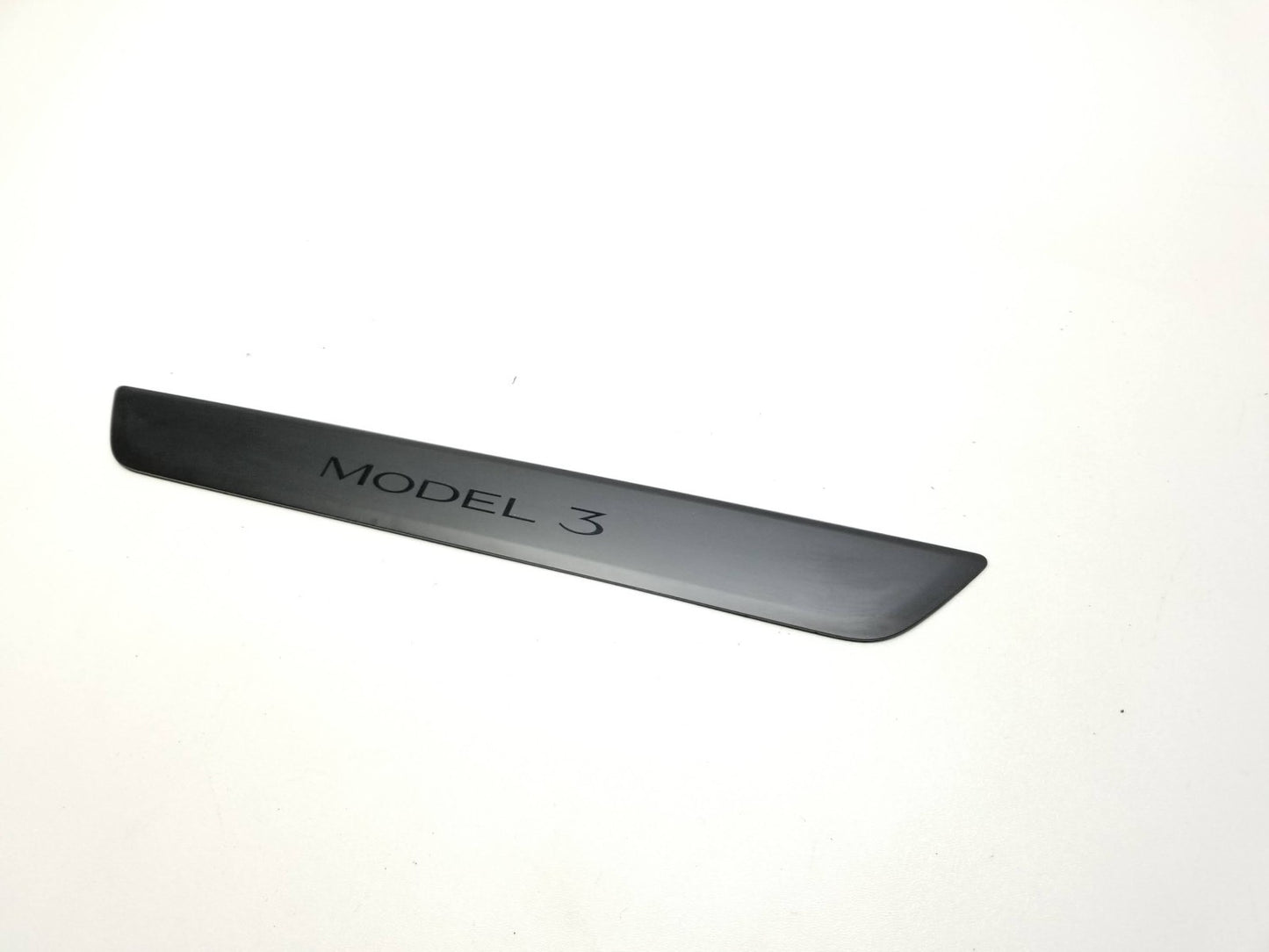 2021 Tesla Model 3 Front Left/right Door Sill Scuff Plate Trim 1504763-00-b  OEM