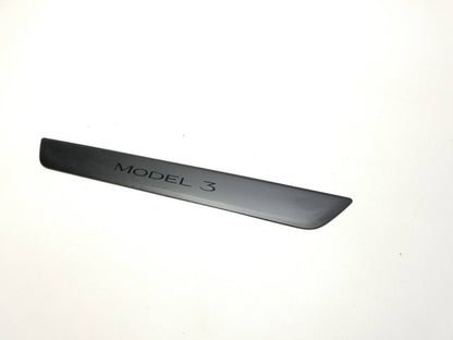 2021 Tesla Model 3 Front Left/right Door Sill Scuff Plate Trim 1504763-00-b  OEM
