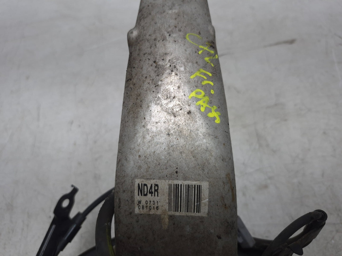 2009 Lexus Is 250 Front Spindle Knuckle W/ Hub Right Passenger Side OEM