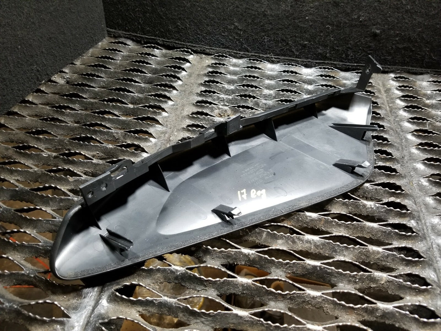 16 17 18 19 Nissan Rogue Front Left Driver Seat Trim Cover Panel OEM 36k