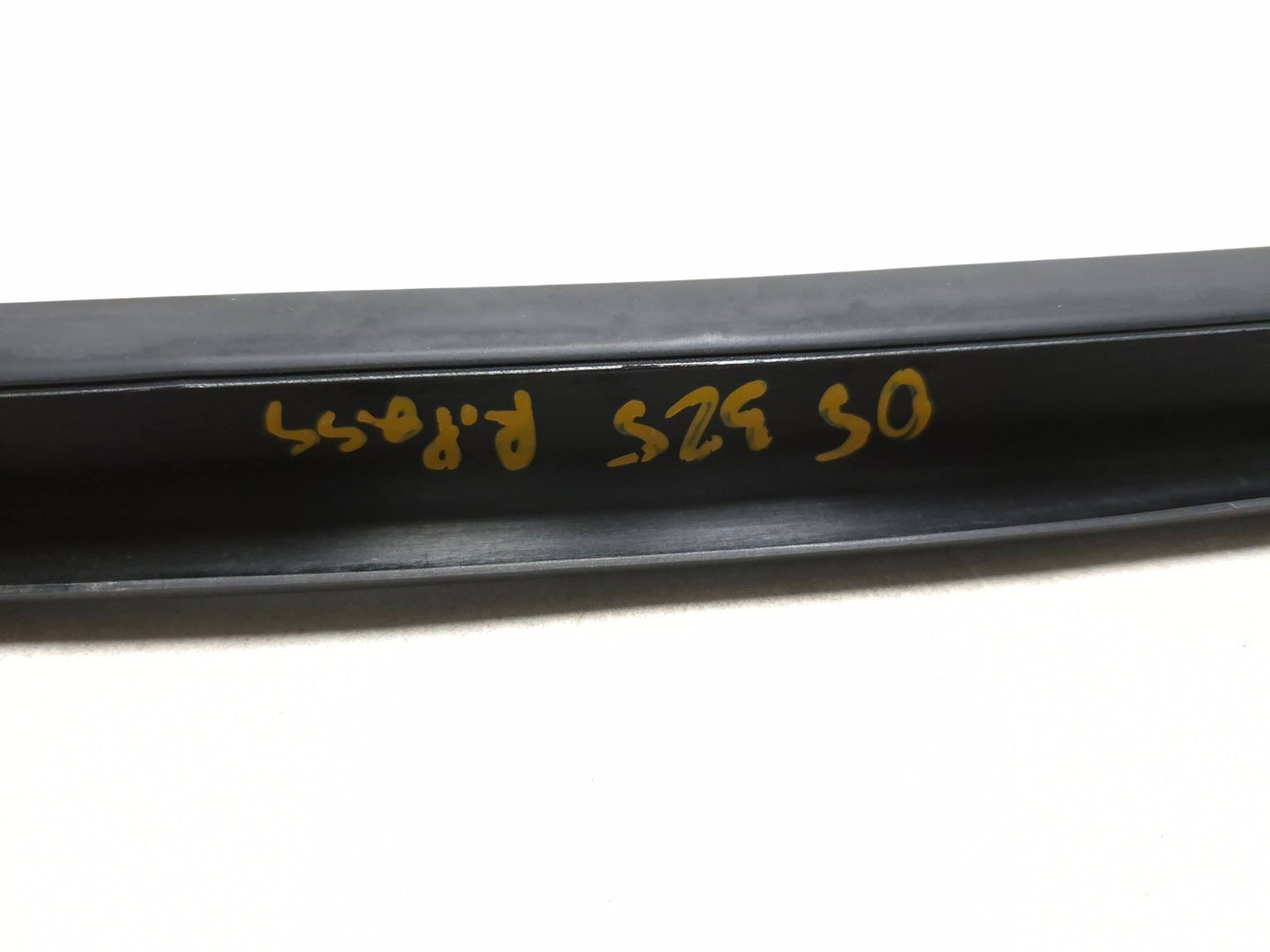 2005 BMW 325i Door Window Frame Trim 4pcs OEM
