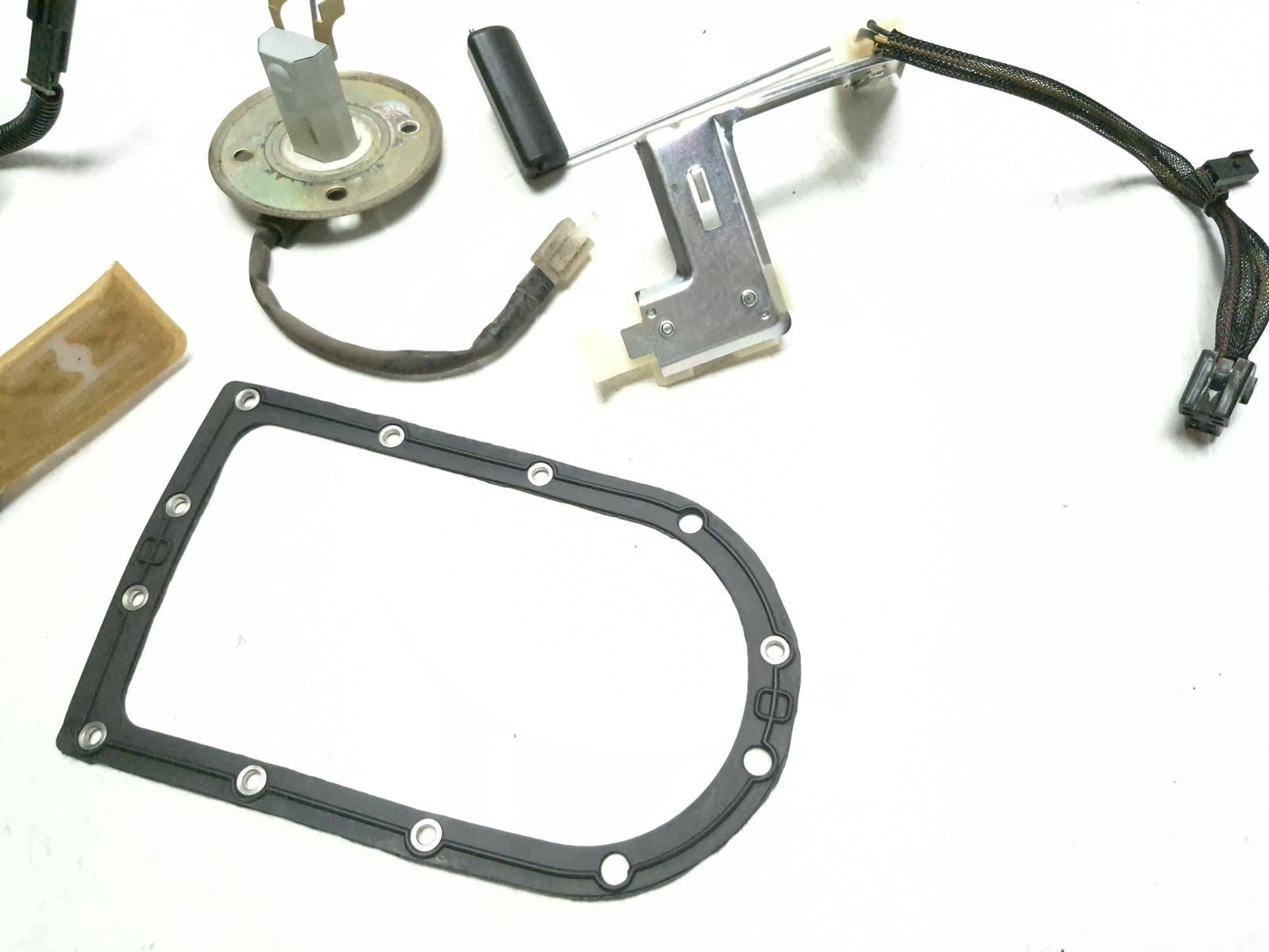 2008 Harley-davidson Dyna Fat Bob Fxdf Fuel Pump Set OEM