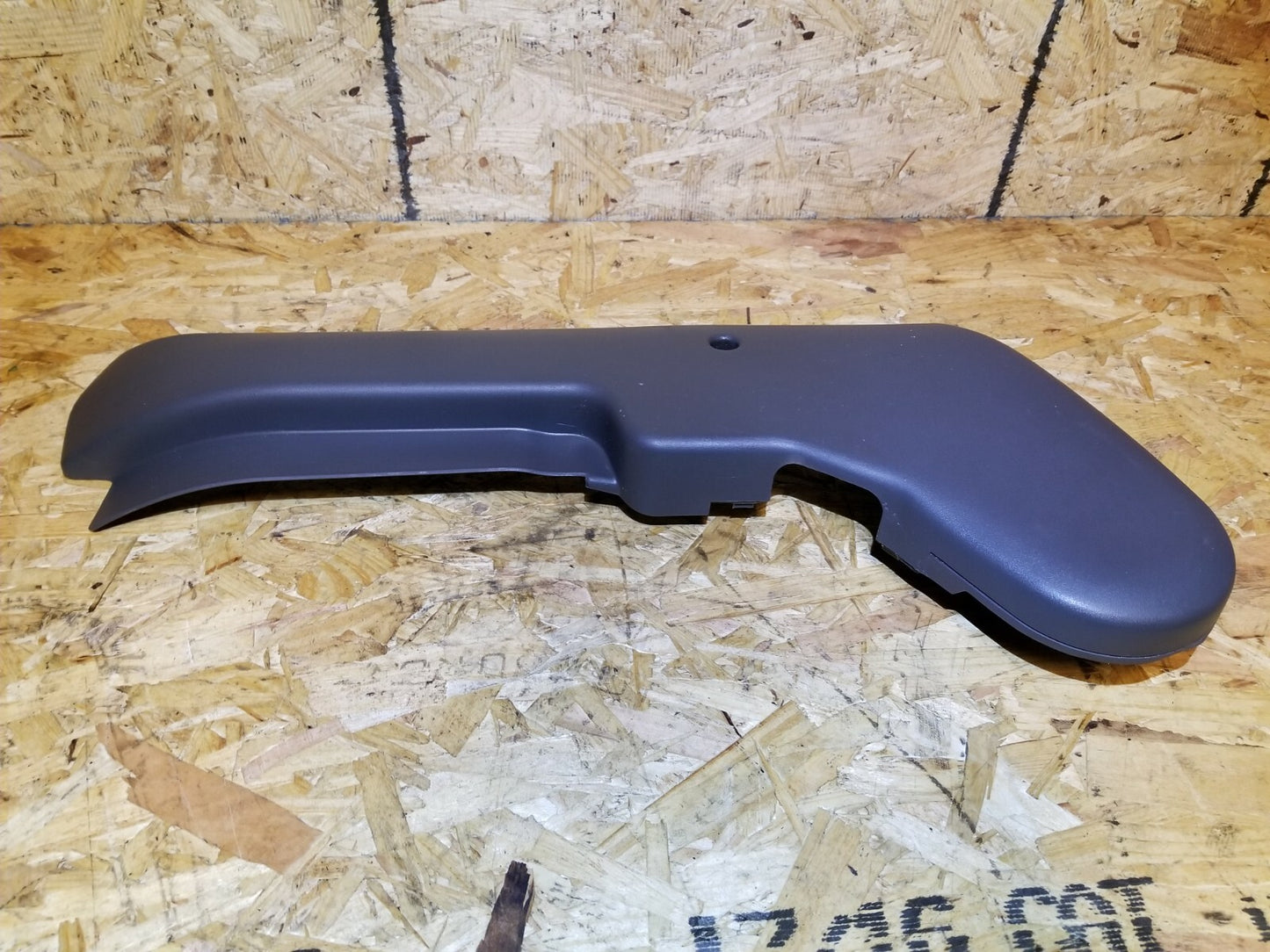 07 08 09 Hyundai Tucson Front Left Driver Seat Cushion Shield Cover Trim OEM 89k