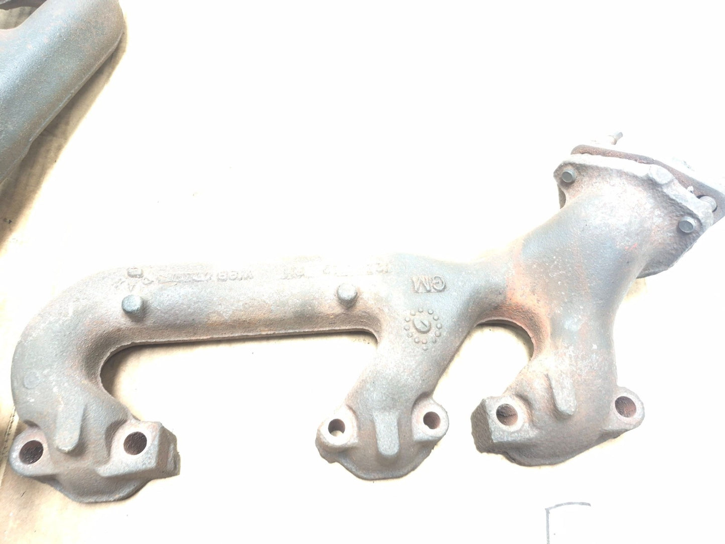 Yale Forklift V6 4.3l Exhaust Manifold Left & Right Pair OEM