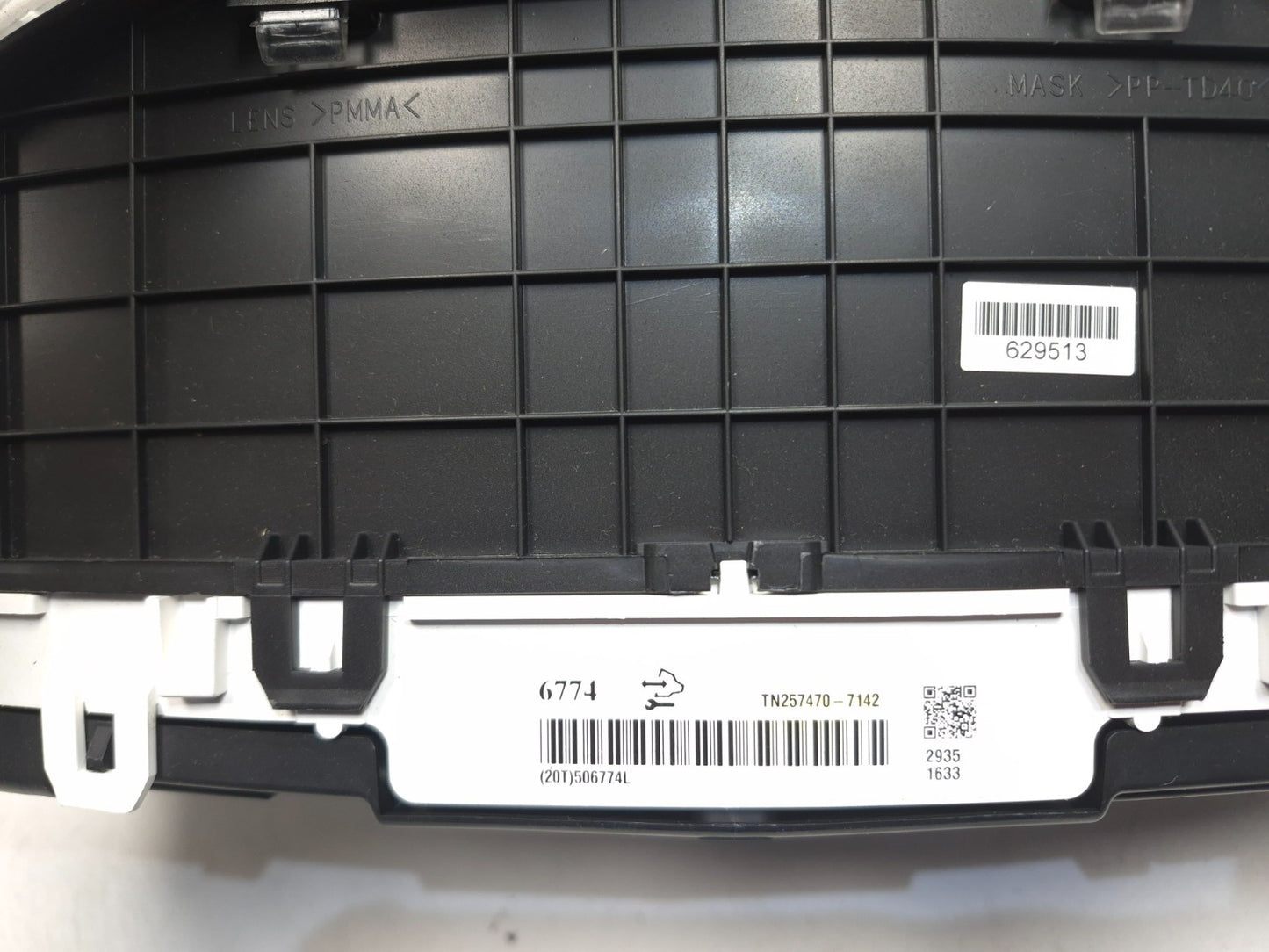 2013 Cadillac Escalade Instrument Cluster Speedometer Gauge OEM