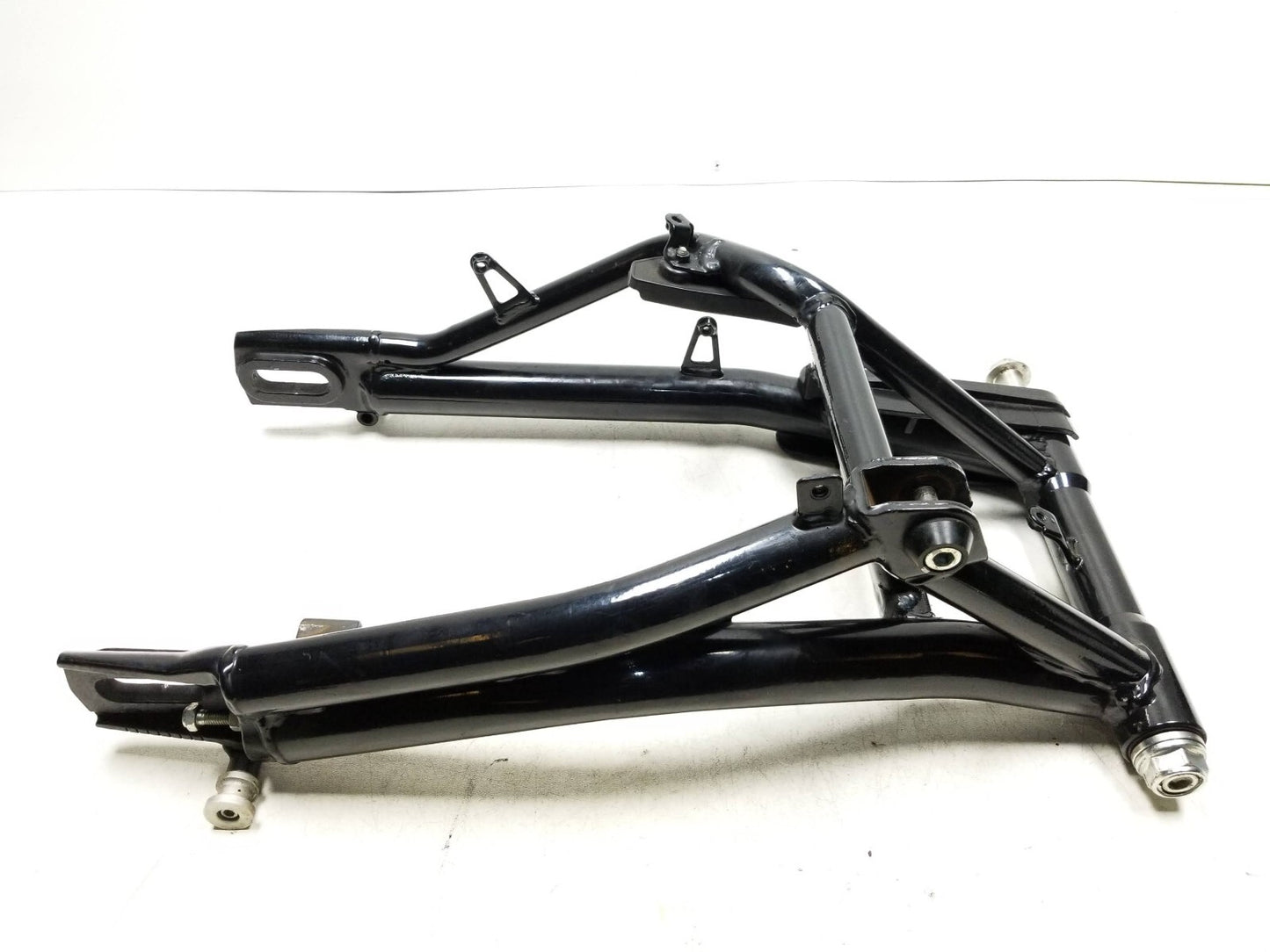 20 - 24 Benelli 302s Swingarm Swing Arm OEM 1609 Miles