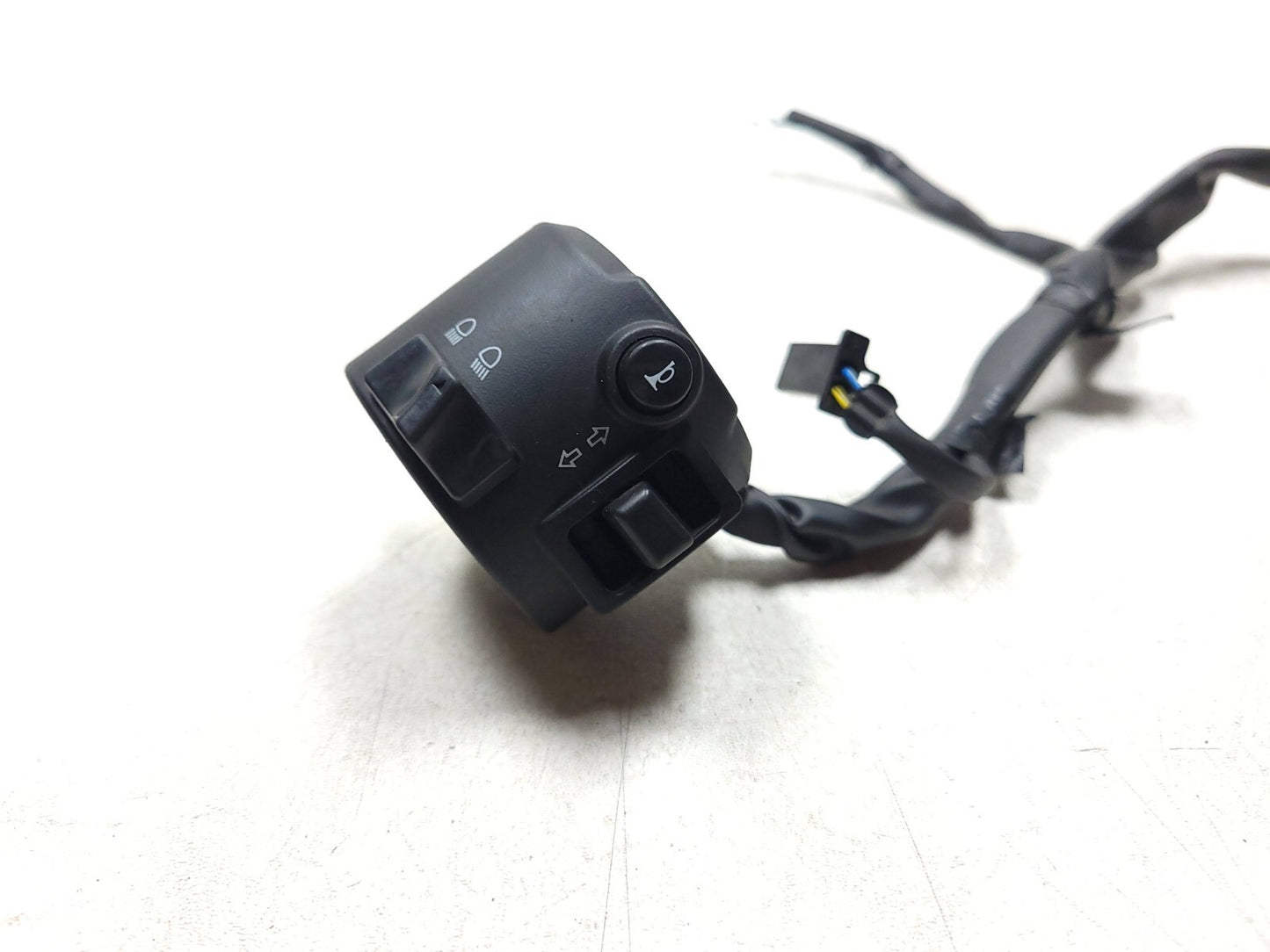2020 - 2024  Yamaha Mt-03 Left Handlebar Headlight Turn Horn Switch &  Grip OEM