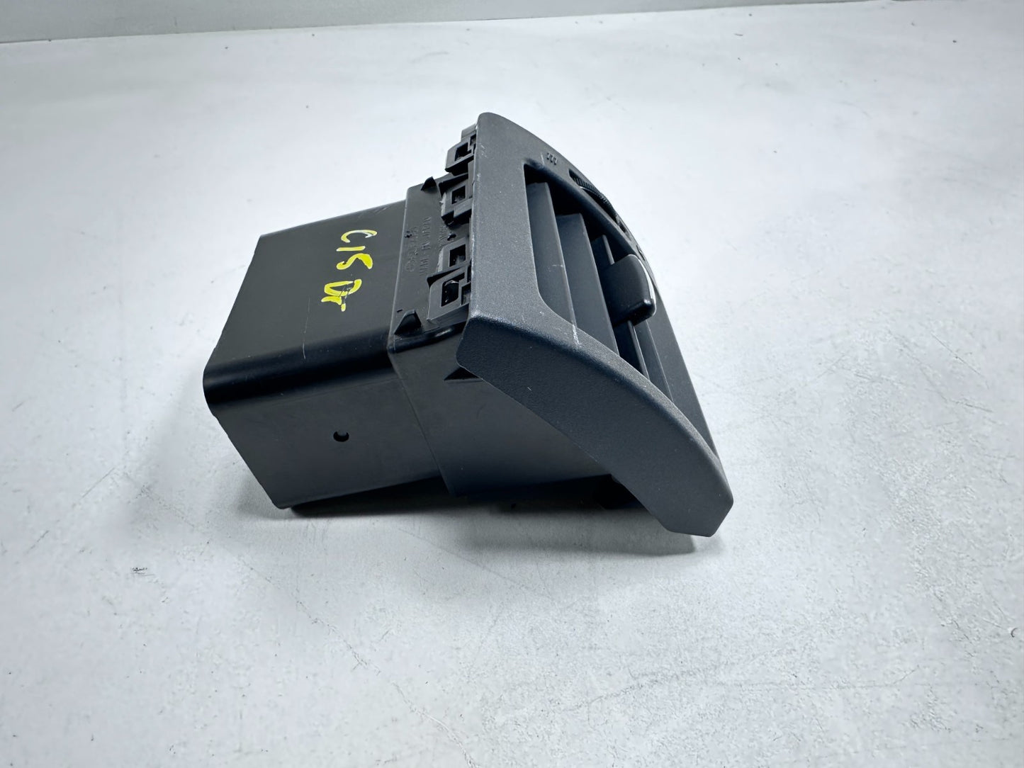 12-15 Subaru Impreza Dash Air Vent Pair OEM Sedan