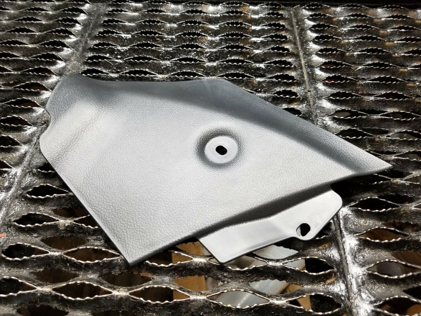 14 15 16 17 Hyundai Elantra Gt Console Side Cover Trim Right Passenger Side OEM