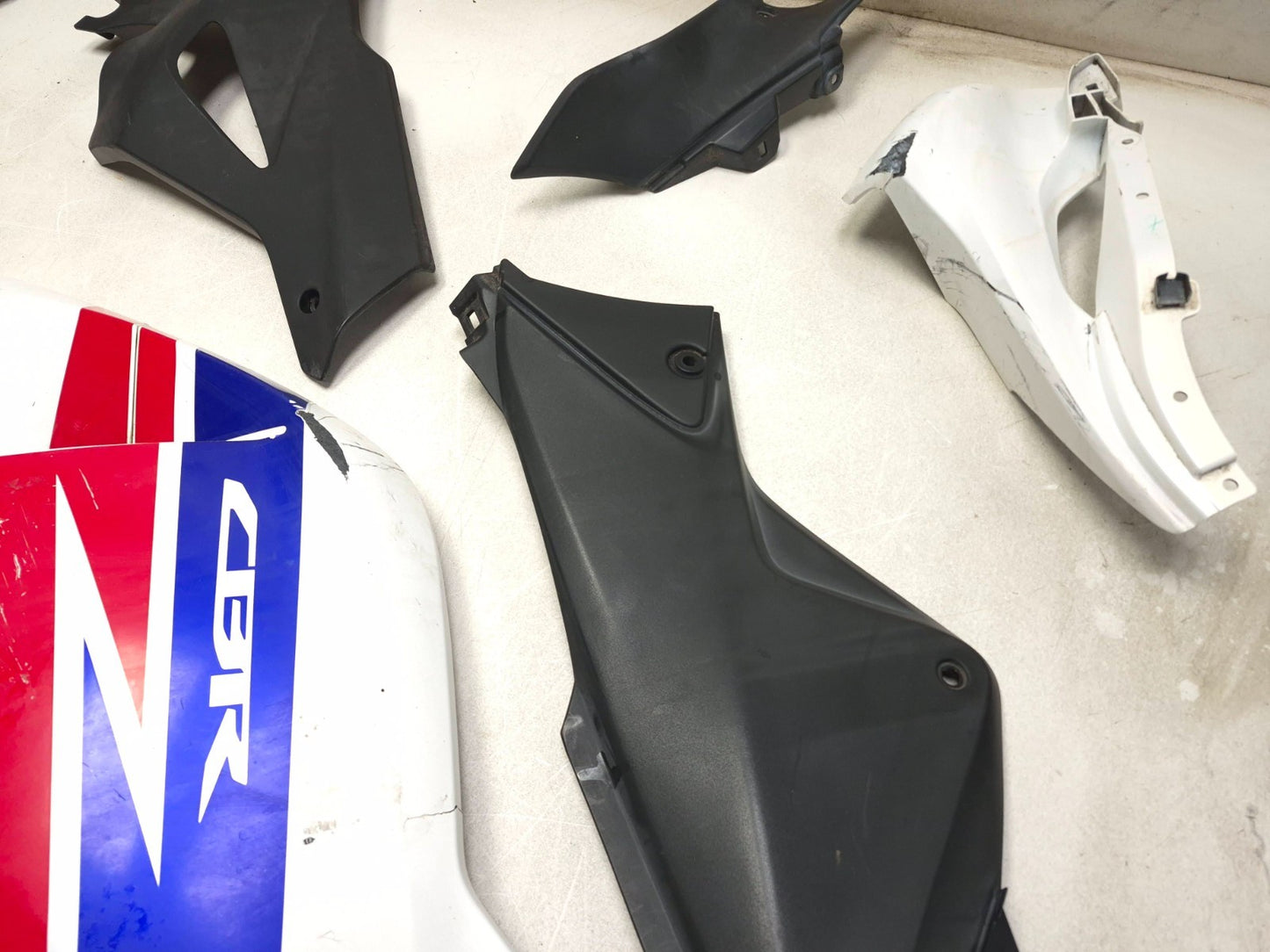 2013 Honda Cbr250 Right Side Fairing Cowl Panel 5psc OEM