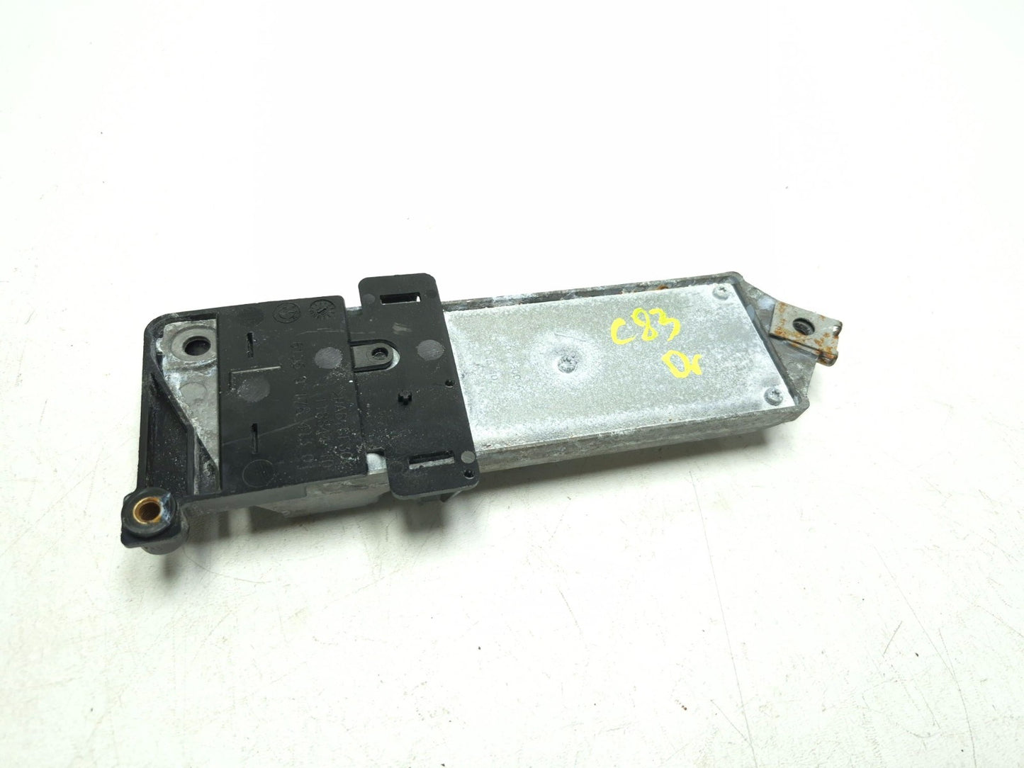 2011 BMW 750li Front Left Driver Seat Belt Retractor Module OEM