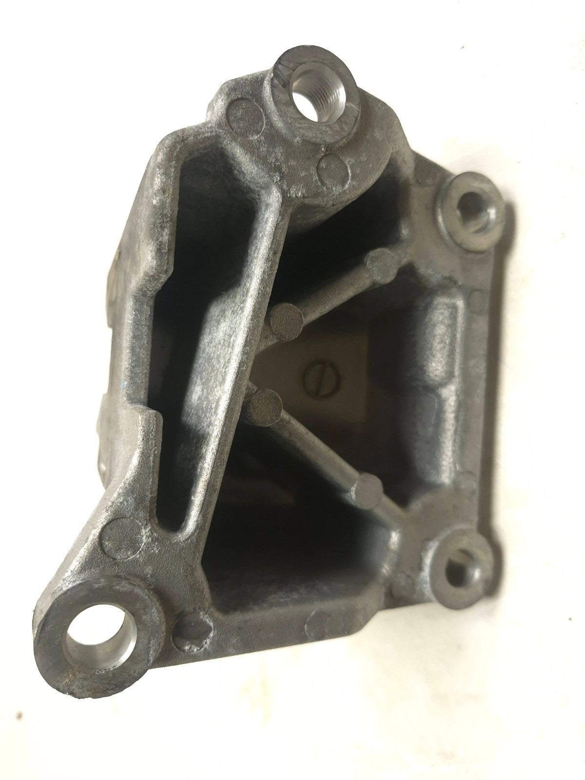 2018 Hyundai Sonata Sport Driver Side Transmission Support Bracket OEM