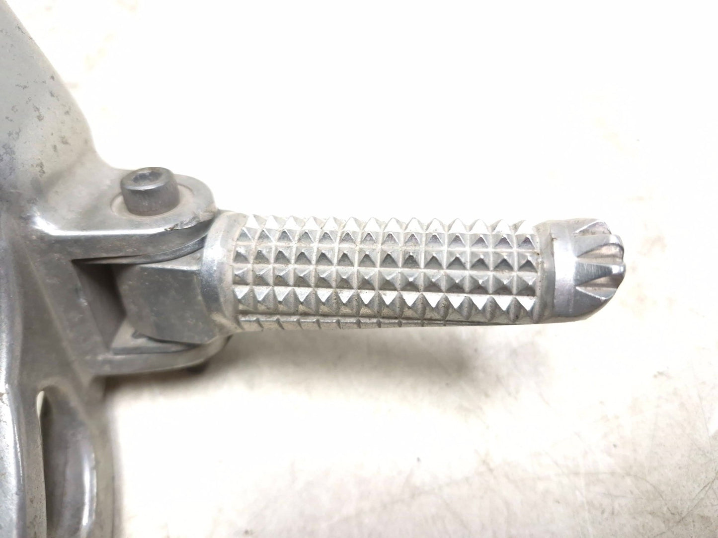 2002 Yamaha Yzf-r6 Left & Right Rear Footrest OEM
