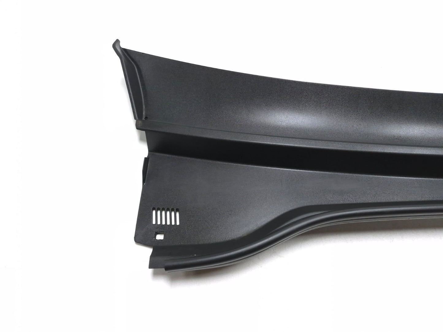 2014 Fiat 500l Front Windshield Wiper Cowl Trim OEM