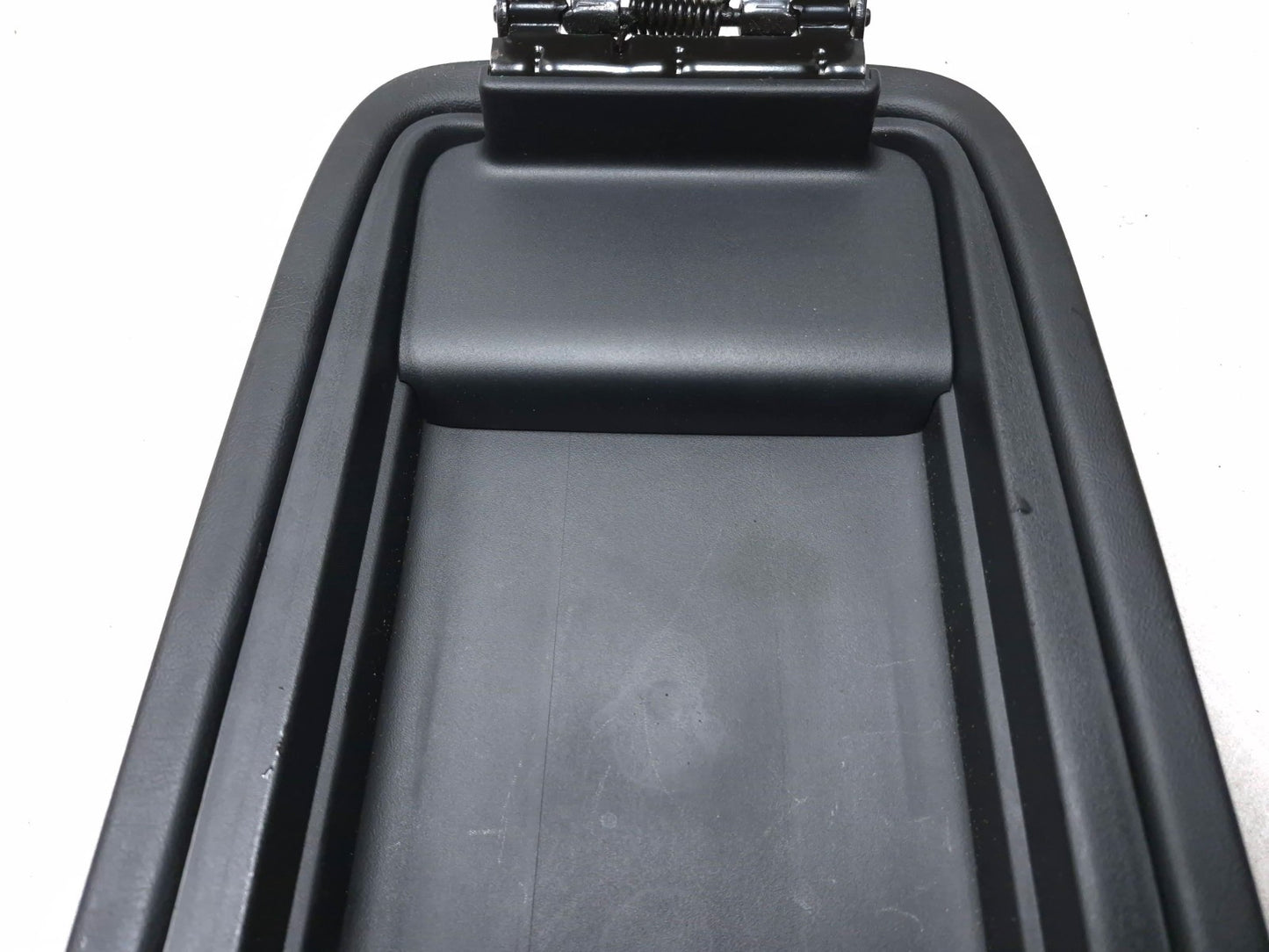 2018 Chrysler 300 Limited AWD Center Console Lid Armrest Black OEM