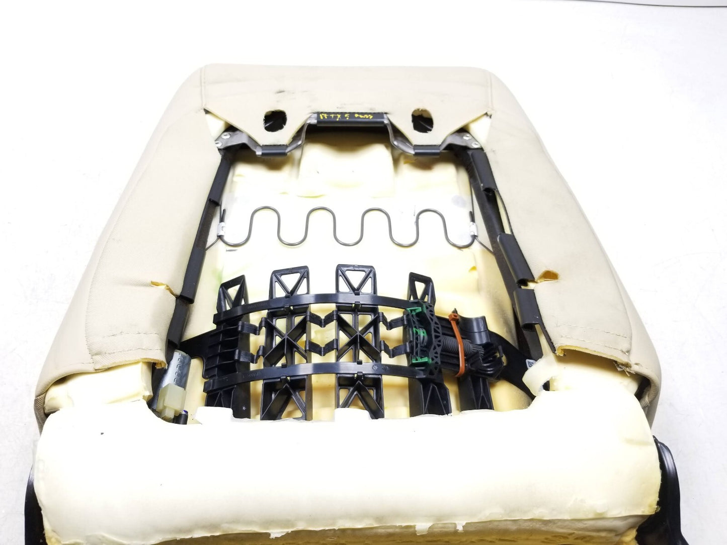 2017 Cadillac Xt5 Front Passenger Seat Backrest Upper Cushion OEM