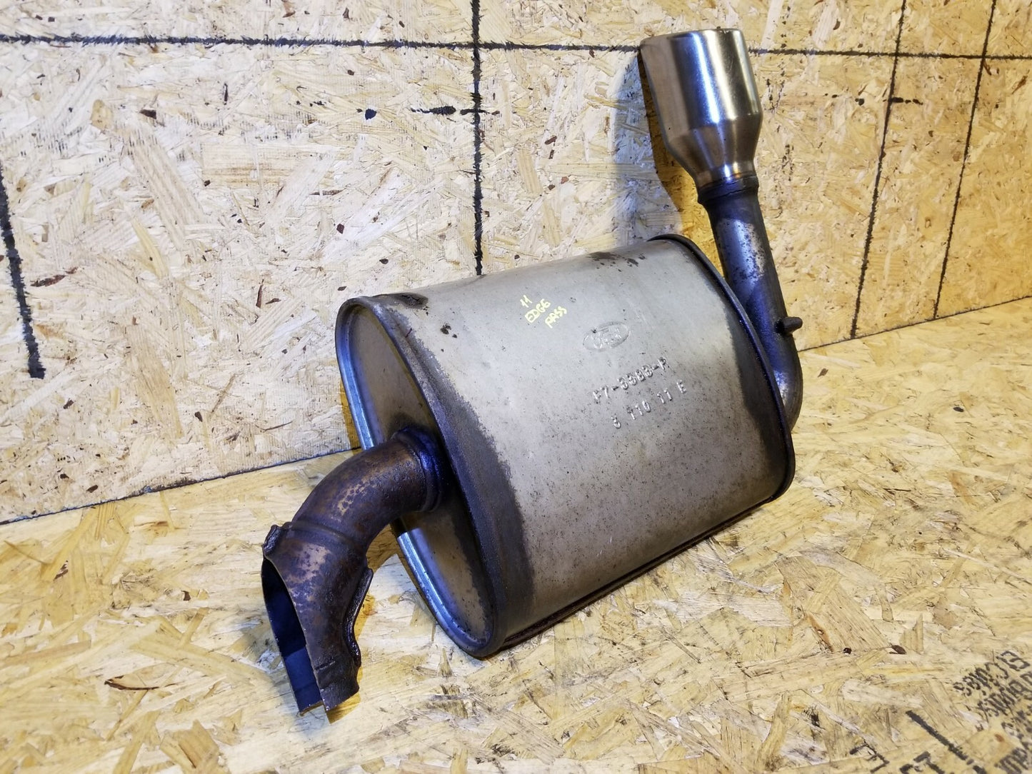2011 Ford Edge Exhaust Muffler Rear Passenger Side Right OEM