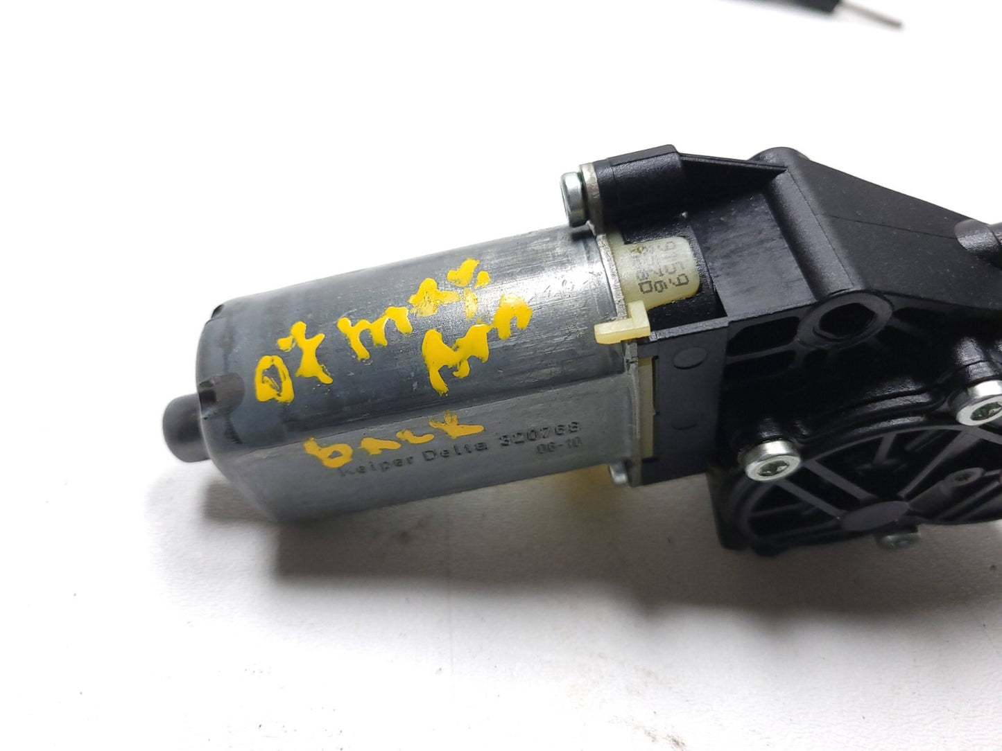 2004 - 2008 Nissan Maxima Front Seat Adjust Motor Passenger Right 2pcs OEM