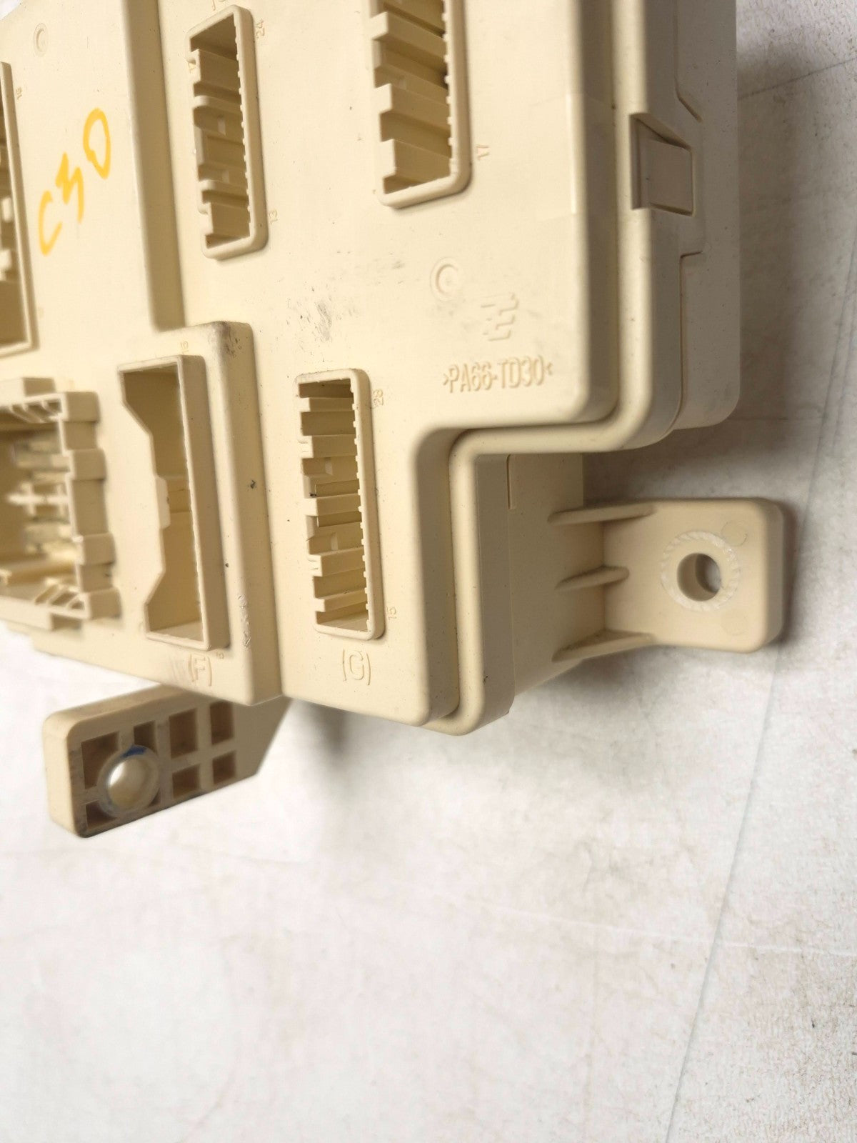 2013 Hyundai Genesis Cabin Fuse Relay Box Fusebox OEM