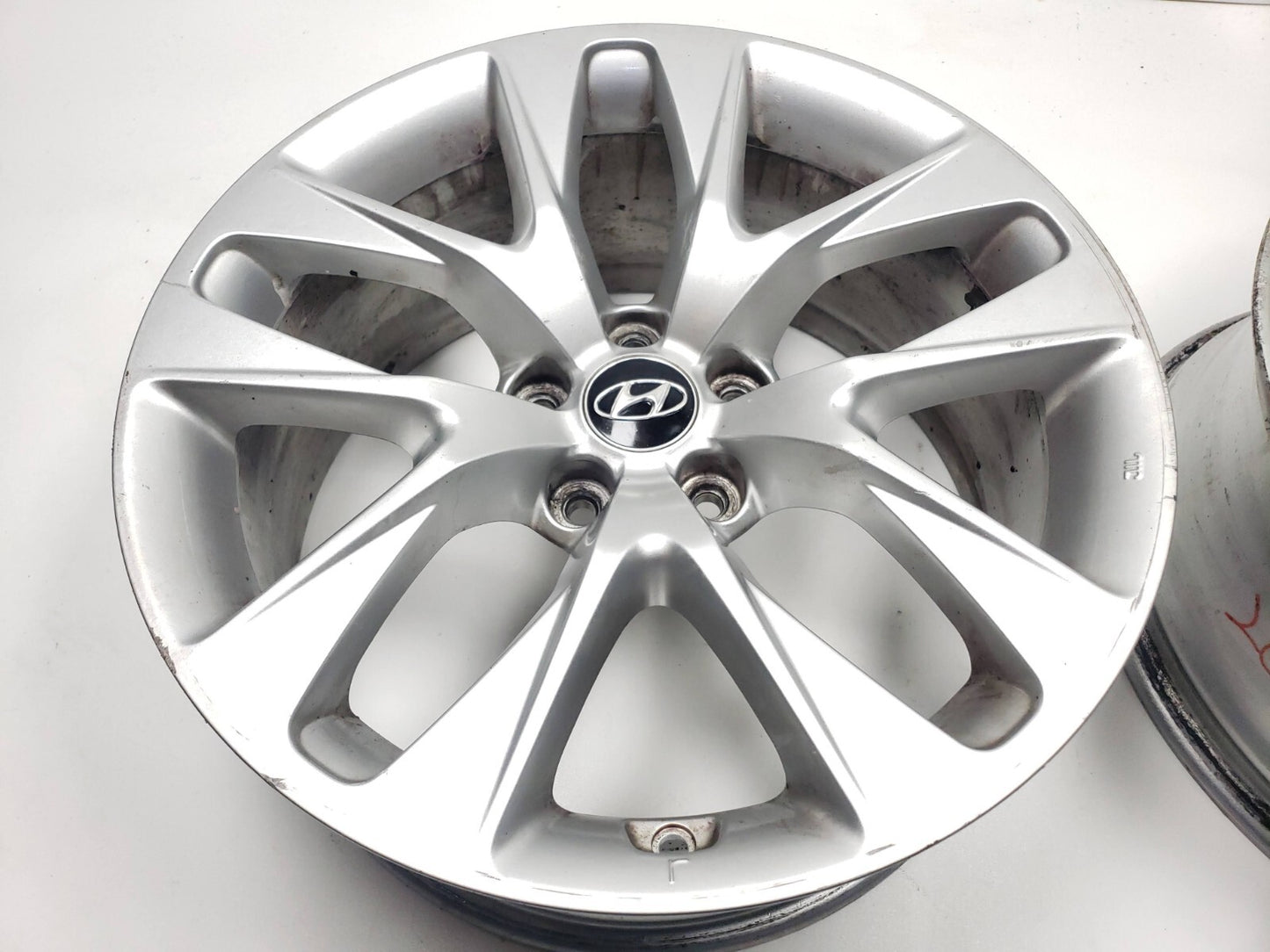 2013 Hyundai Genesis Coupe Wheel Rim 18x8 2pcs OEM
