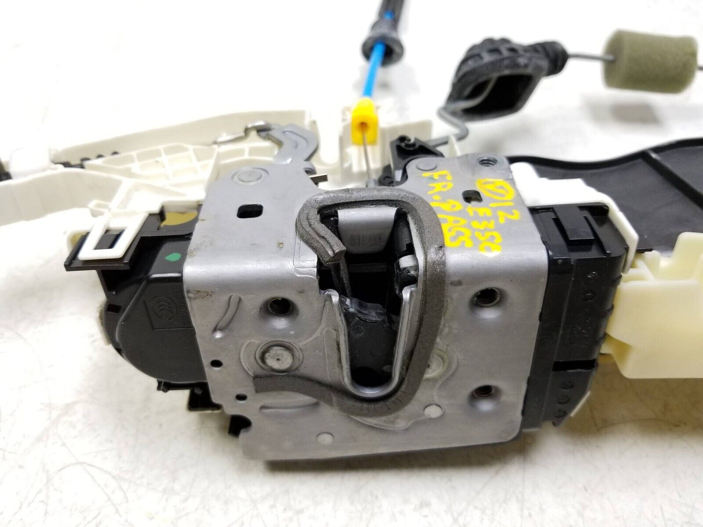 10-16 Mercedes W212 E350 E500 Door Lock Actuator Front Passenger Side Right OEM