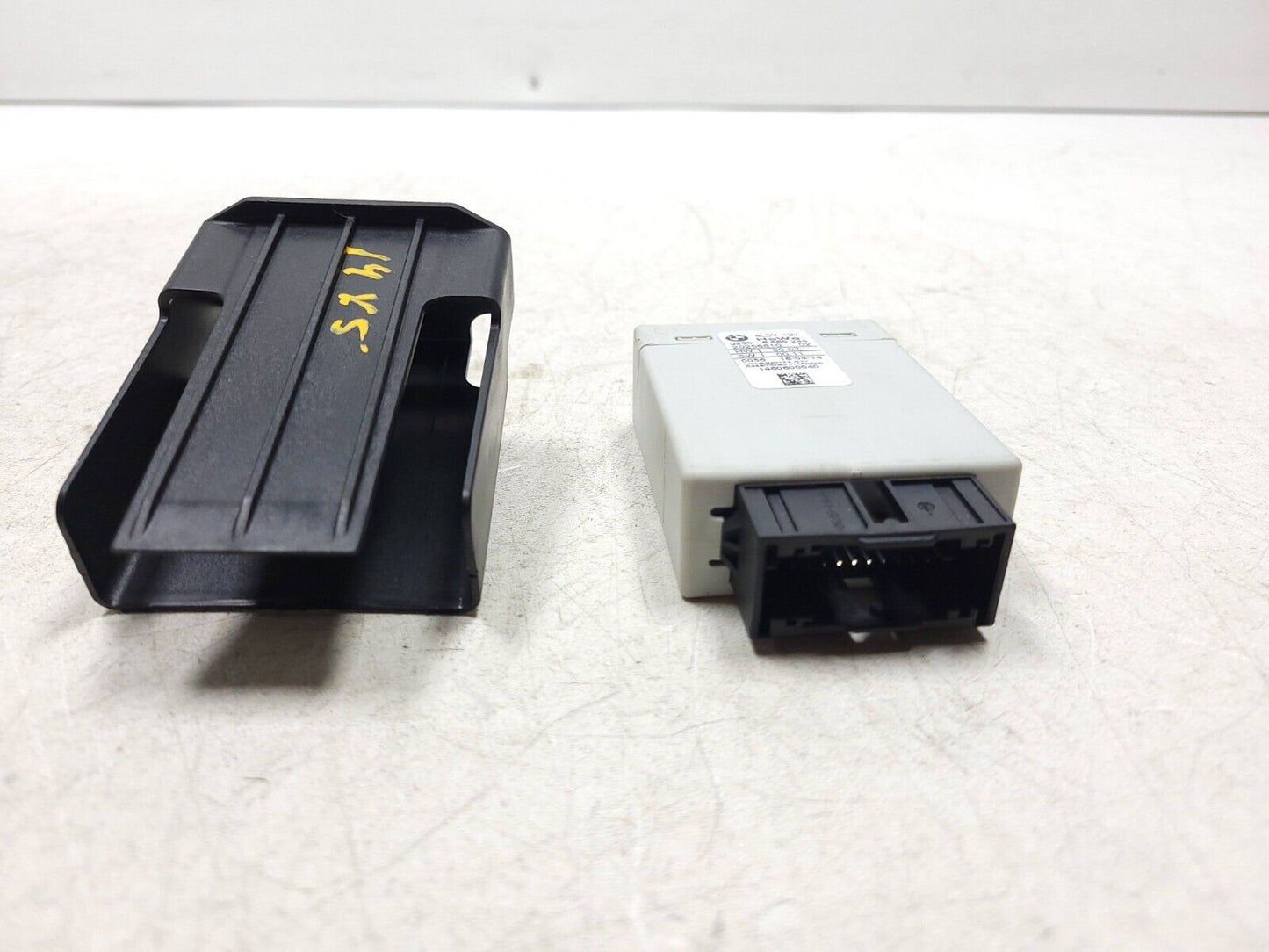 2014 - 2018 BMW X5 X6 F15 Steering Column Control Module OEM