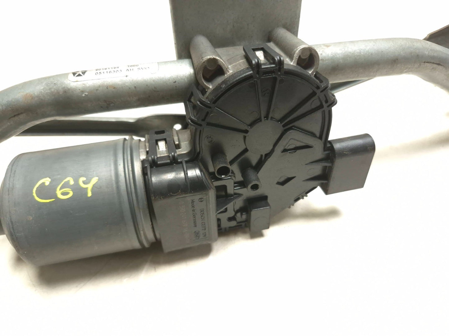 2017 Dodge Journey Windshield Wiper Motor W/ Linkage 68030272aa OEM