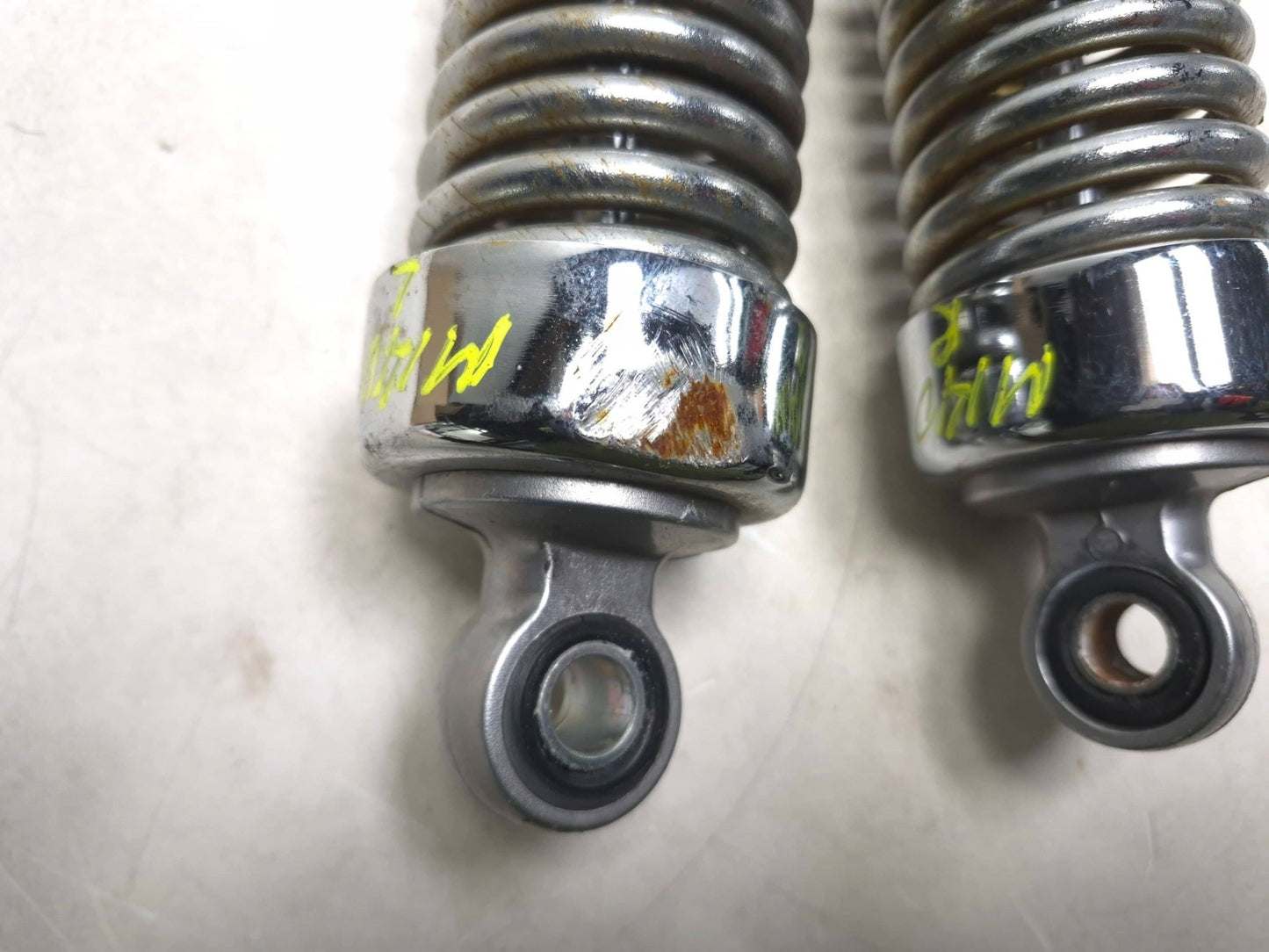 2006 Suzuki Marauder Gz250 Rear Shock Absorber Pair  OEM