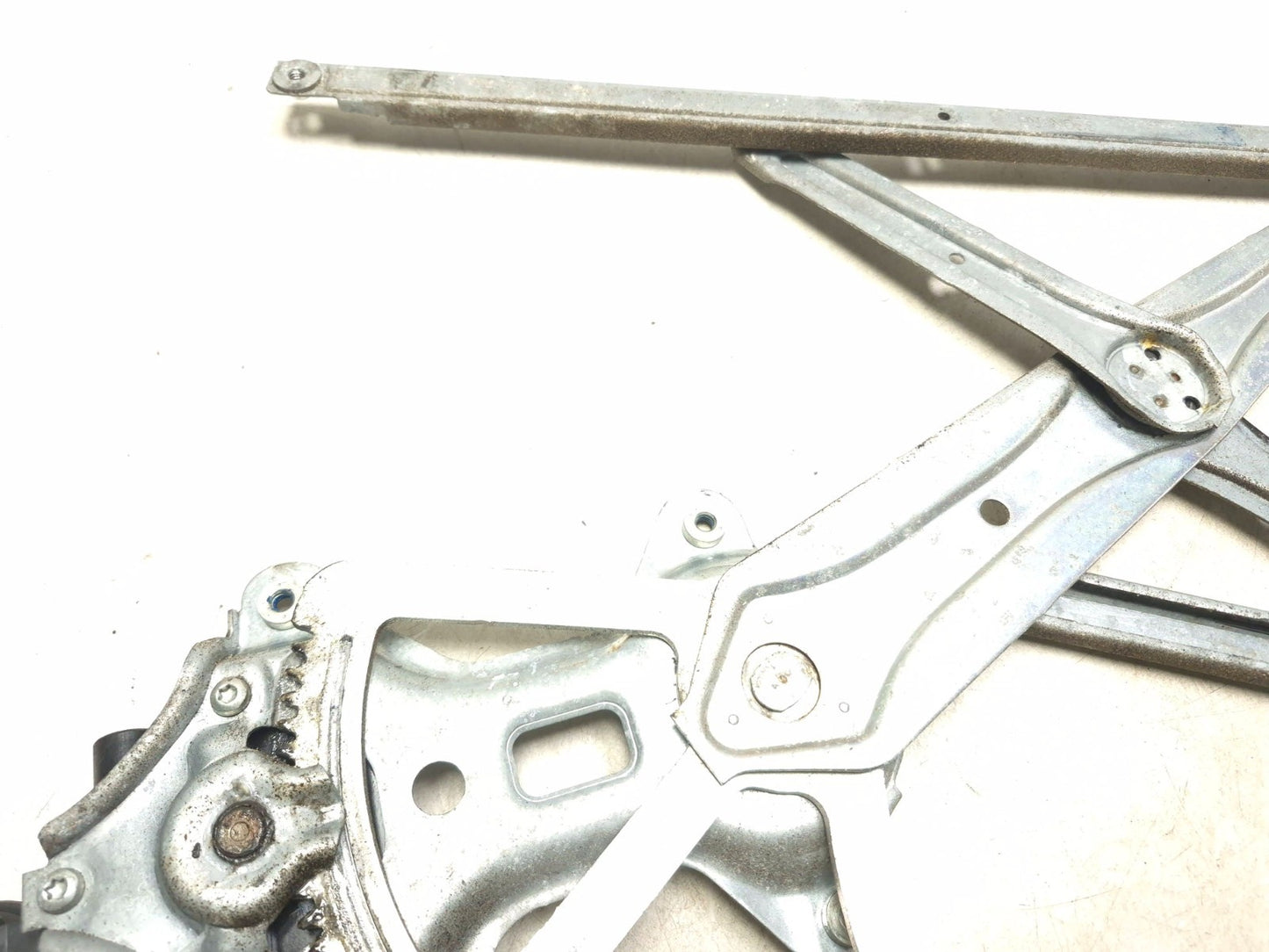 2007 Toyota Corolla Front Door Window Motor Regulator Passenger Side Right OEM