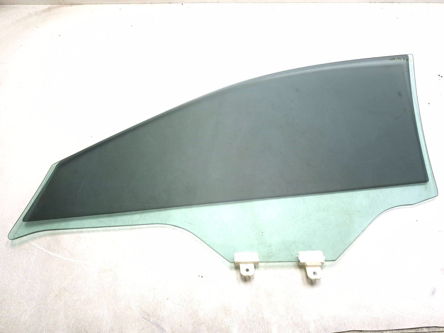 2018 Nissan Altima Front Door Window Glass Passenger Side Right OEM