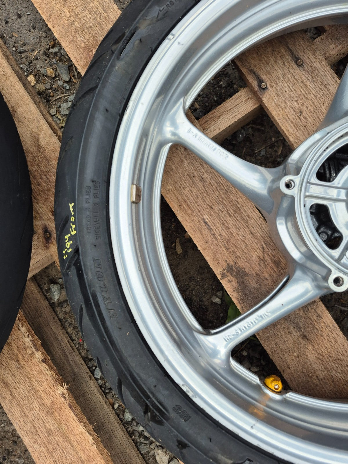 2009 Yamaha Fz6r Wheel Rim & Tire Front & Rear *straight* OEM