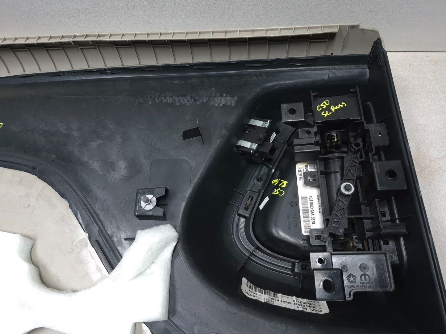 2013 Dodge Grand Caravan Rear Sliding Door Panel Trim Passenger Side Right Oem✅