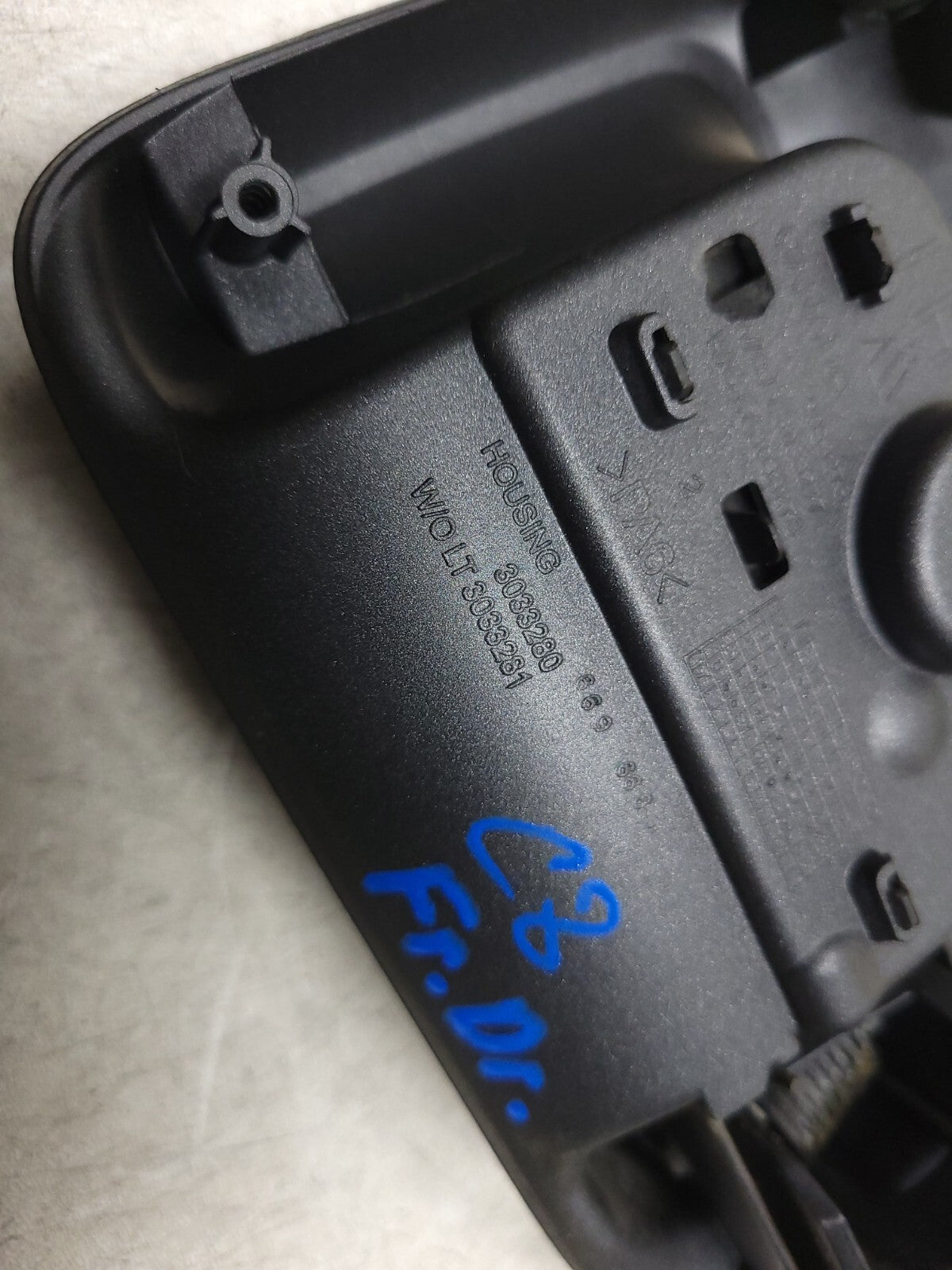 2014 - 2019 Chevrolet Silverado 1500 Drivers Door Interior Handle OEM