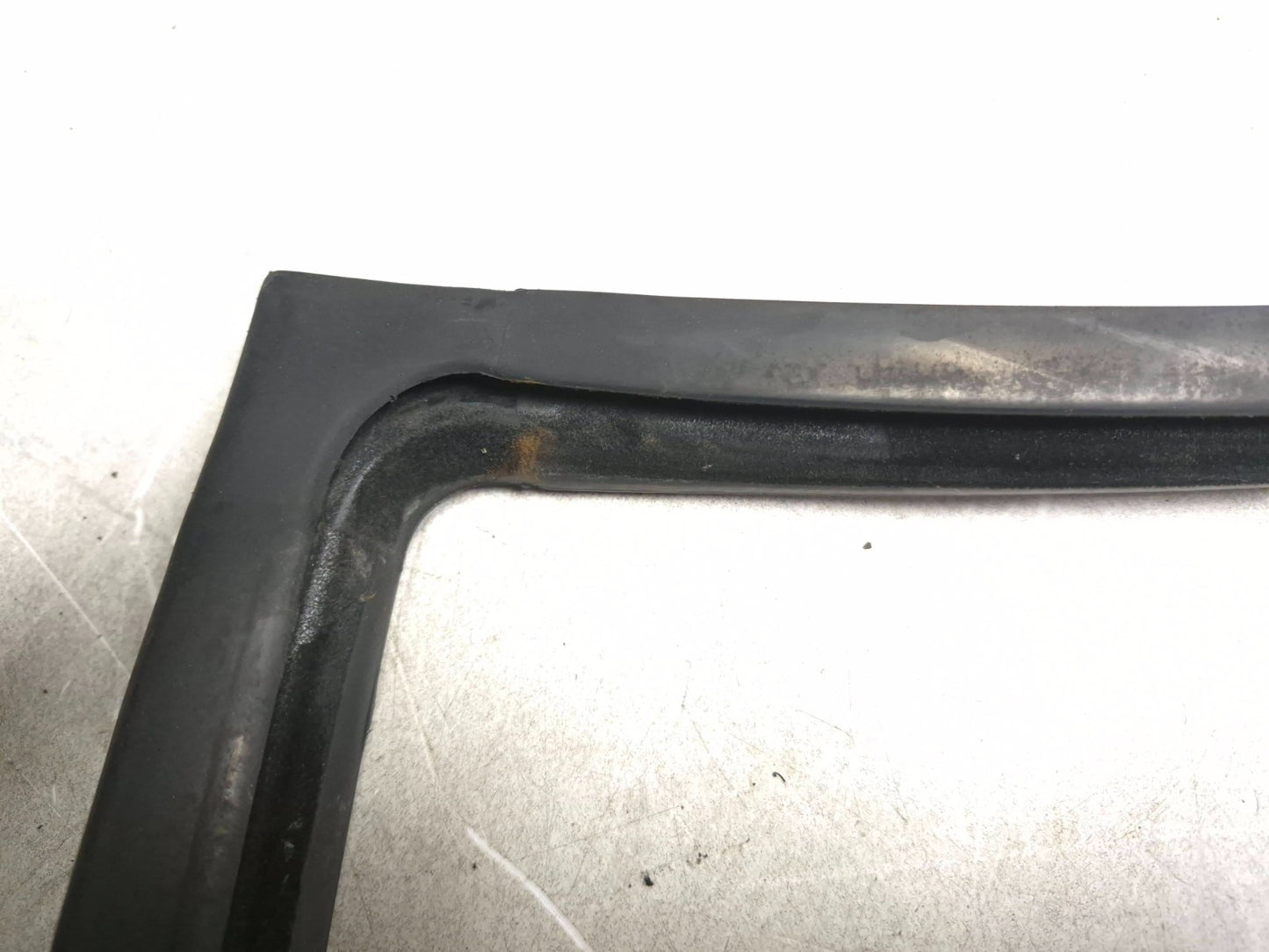 2008 Lincoln Navigator Front Door Weatherstrip Seal Passenger Side Rh 3pcs OEM