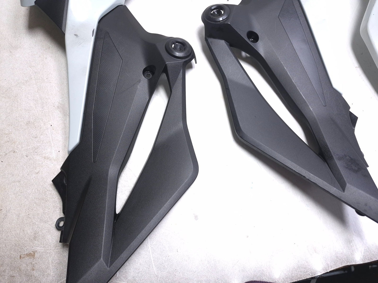 2023 Kawasaki Er400 Z400 Fairing Body Panel 6pcs OEM