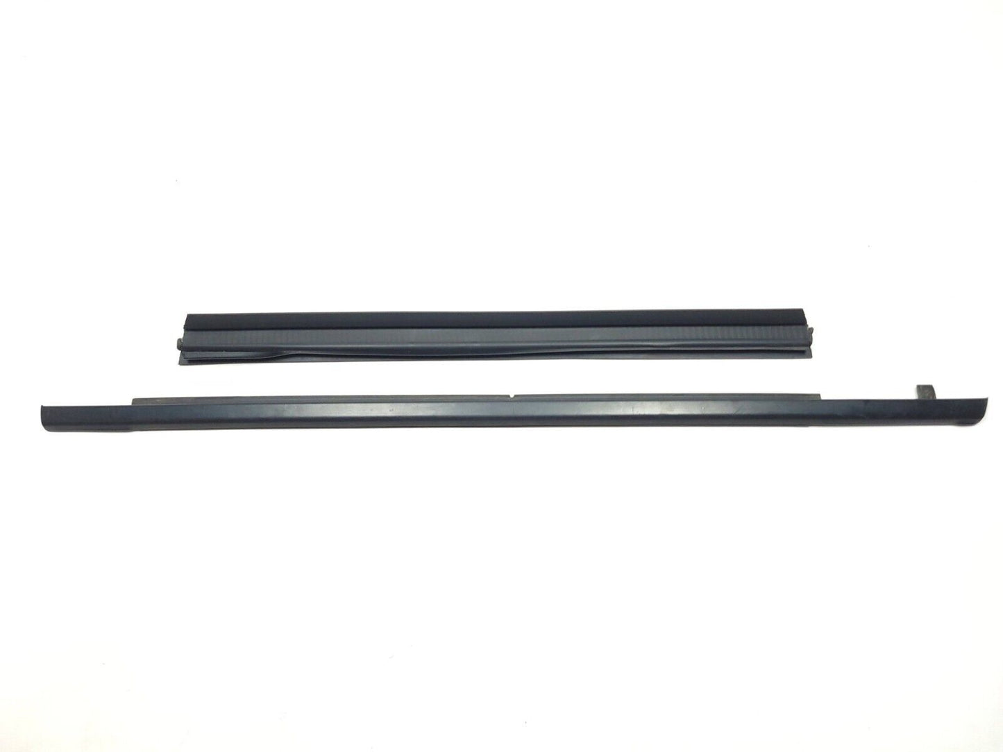 13-16 GMC Acadia Door Molding Belt Weather Strip Rear Passenger Side Right OEM
