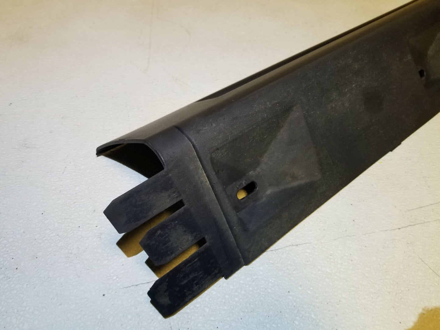 2009 Range Rover Sport Rocker Panel Skirt Molding Left Driver Side OEM