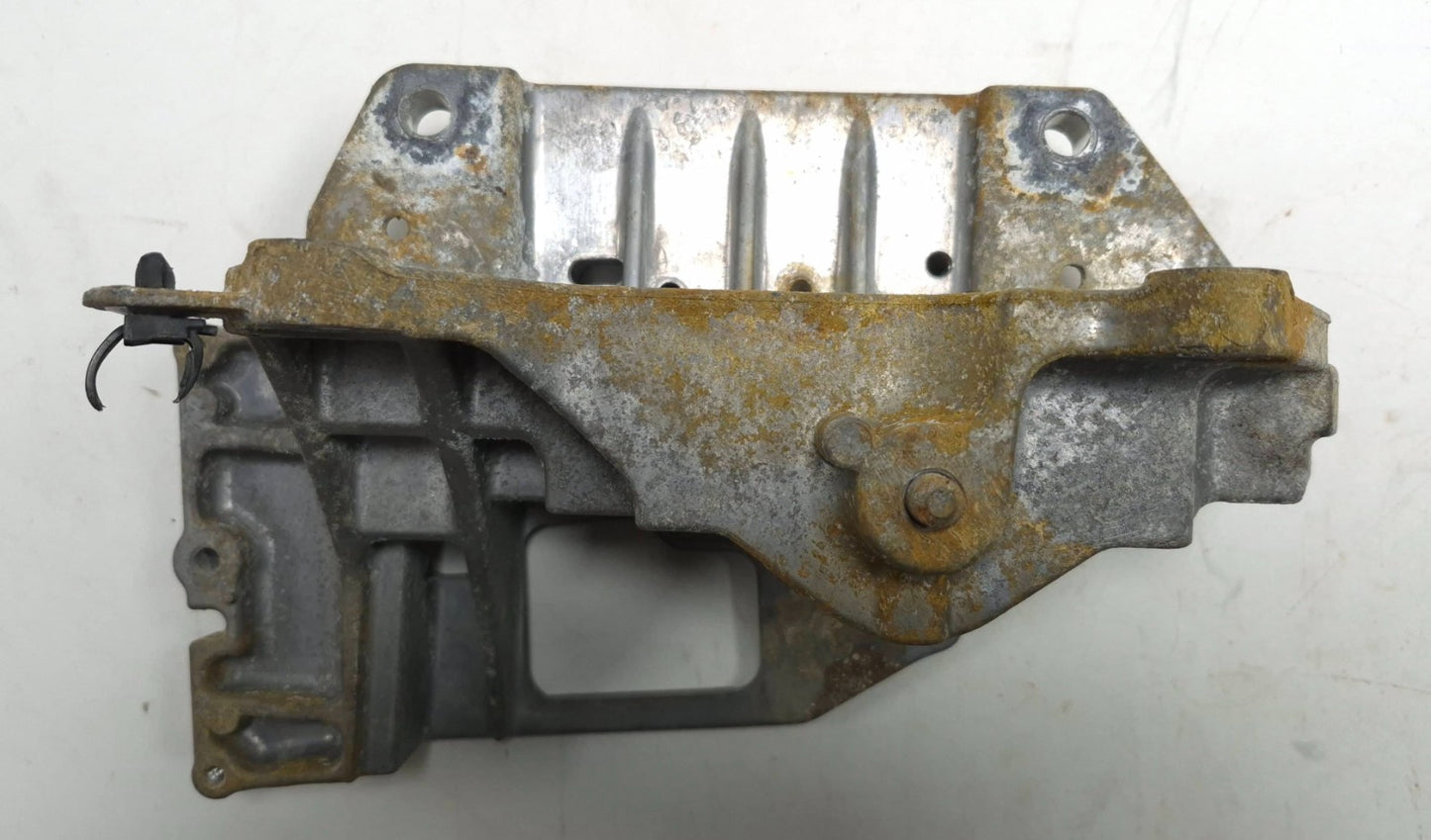 2015 Nissan Juke Engine Mount Bracket OEM