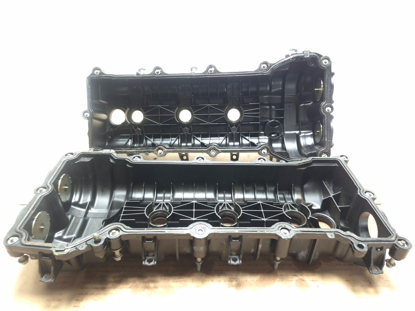 2013 Dodge Grand Caravan Engine Cylinder Head Cover Left & Right Pair OEM