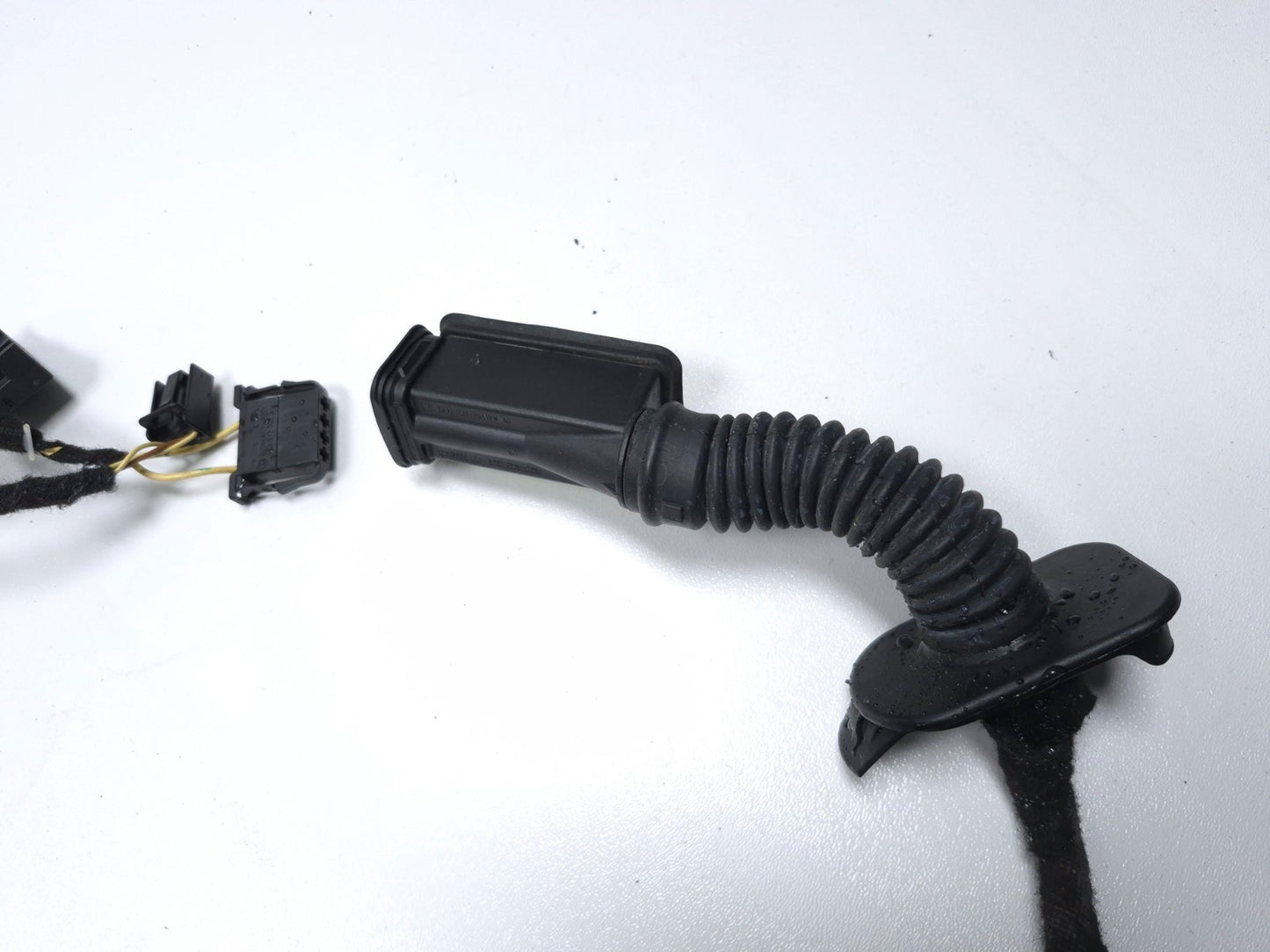 2015 Volkswagen Golf Rear Door Wire Harness Passenger Side Right OEM