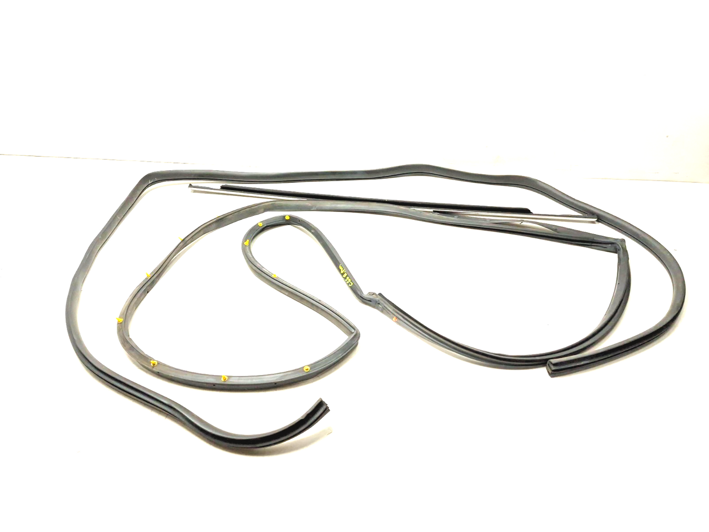 2012 Hyundai Sonata Rear Door Weatherstrip Seal Passenger Side Right 3pcs OEM