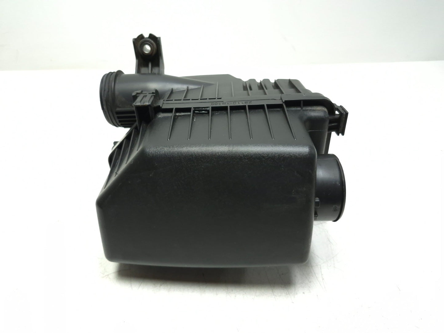 2014 Hyundai Accent Air Cleaner Box Filter Assembly OEM