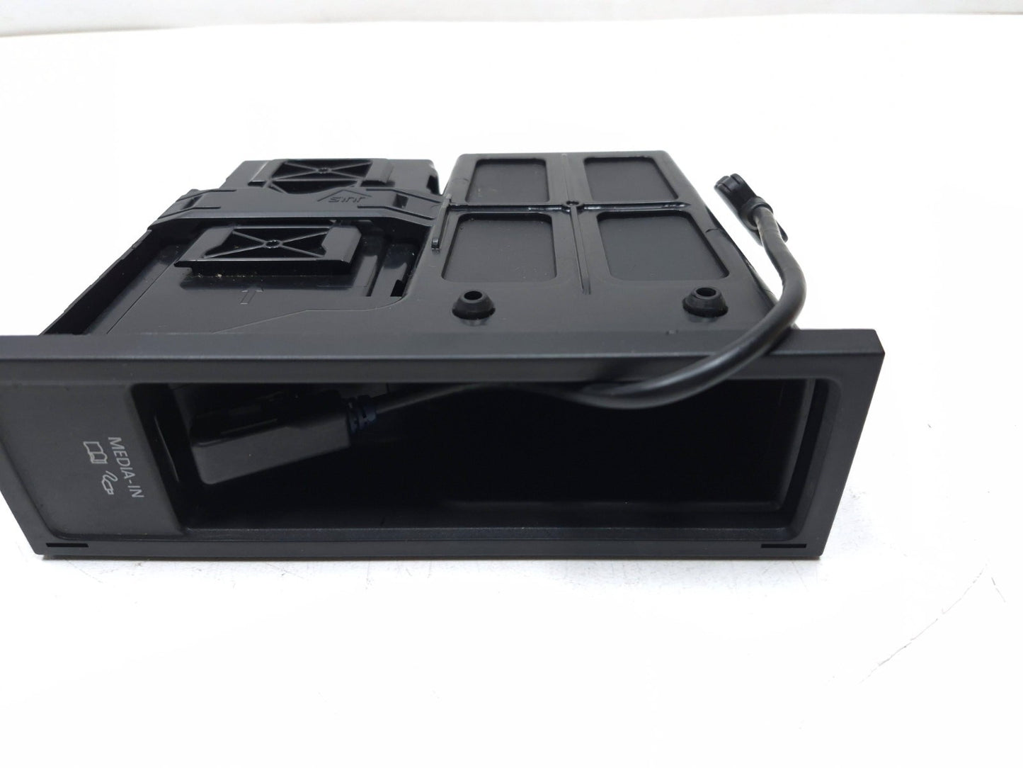 2011 Volkswagen Tiguan Multimedia Control Module OEM