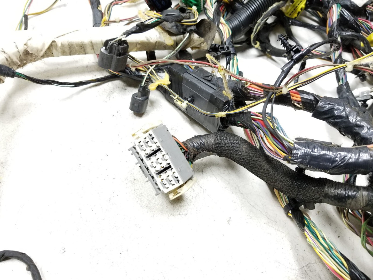 2013 Chrysler 200 Interior Floor Wire Harness OEM