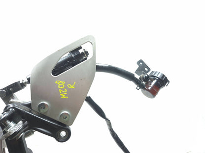 2025 Yamaha Xsr900 Front Footrest Mount W/ Master Cylinder Left & Right Pair OEM