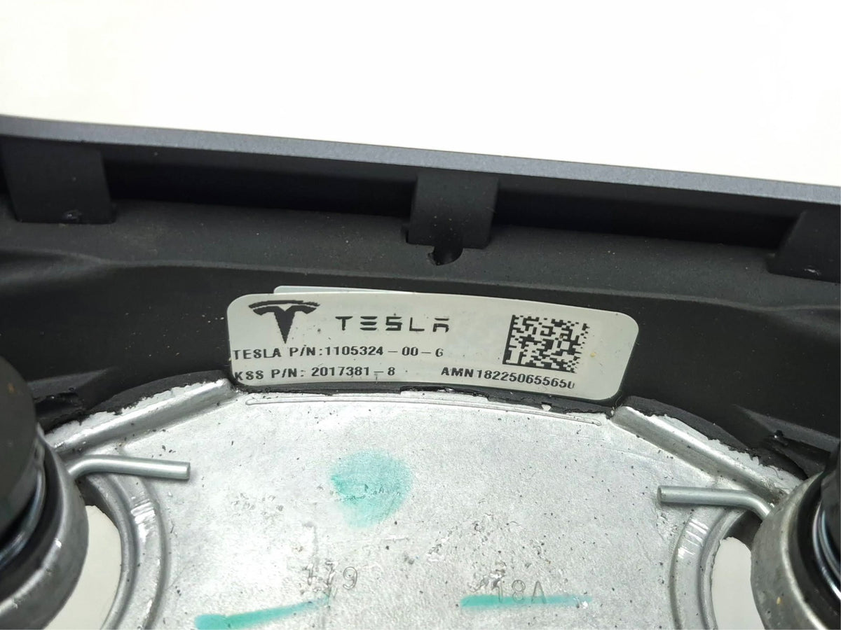 2018 Tesla Model 3 Steering Wheel 1105324-00-g OEM