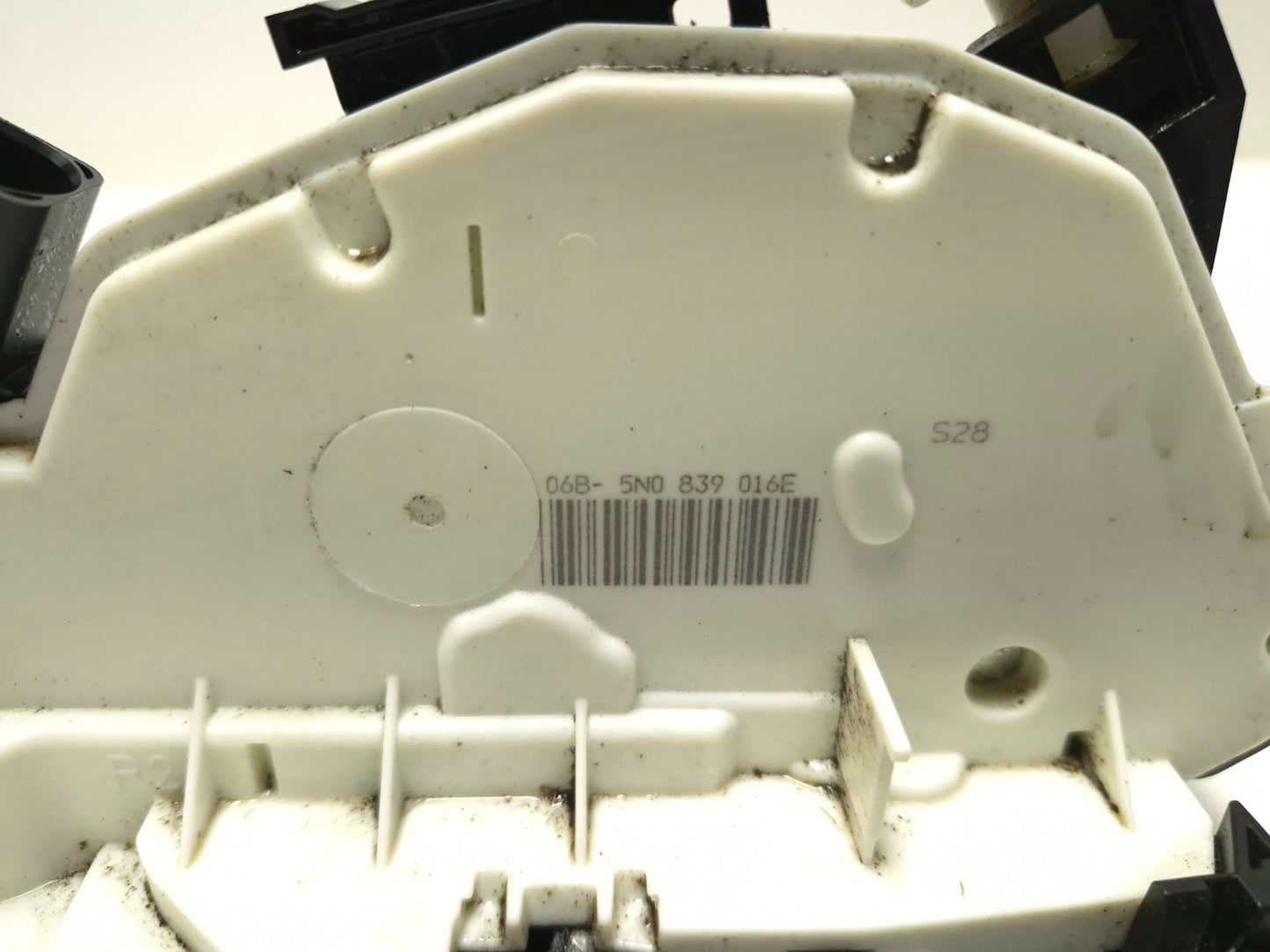 2011 Volkswagen Tiguan Door Lock Actuator Rear Passenger Side Right OEM