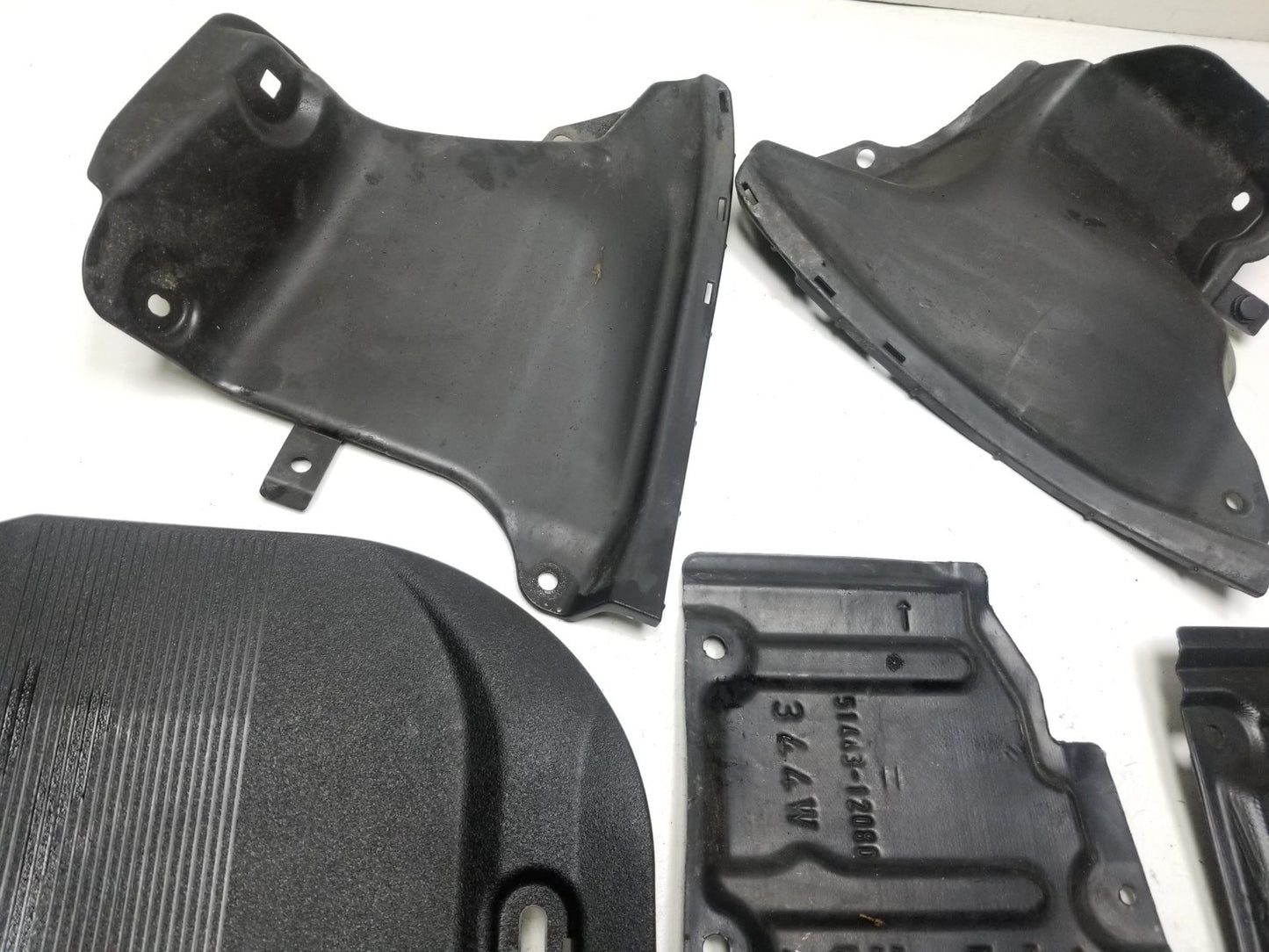 11-17 Lexus CT200h Splash Guards & Mud Flap 5pcs Oem✅