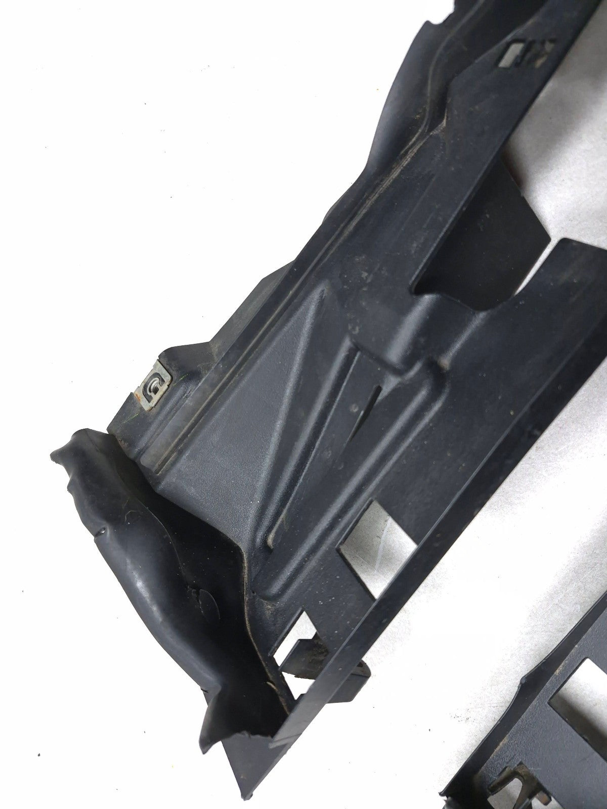 2014 Ford Focus St Front Cowl Panel End Hinge Cover OEM
