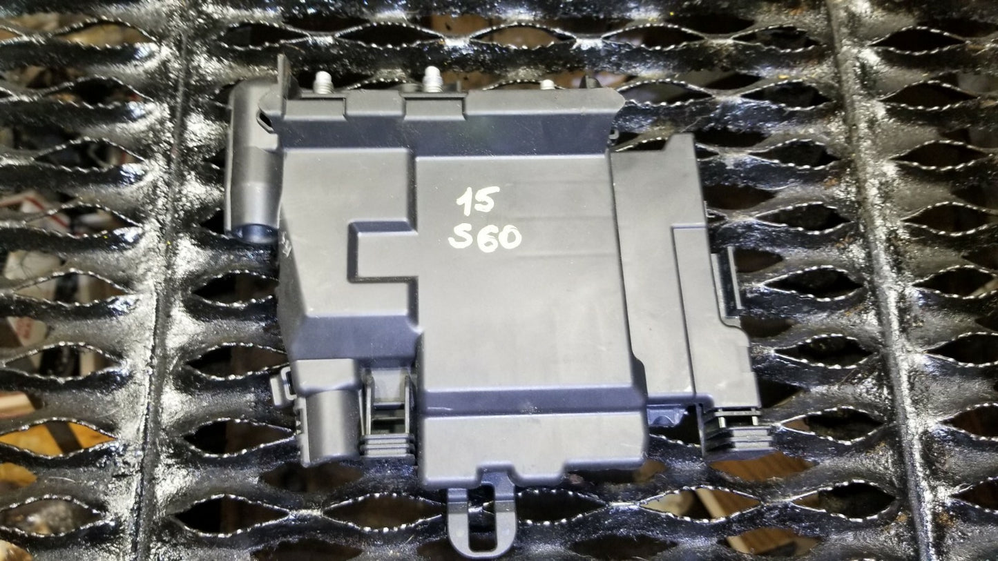 14 15 16 17 Volvo S60 Start Stop Fuse Box OEM